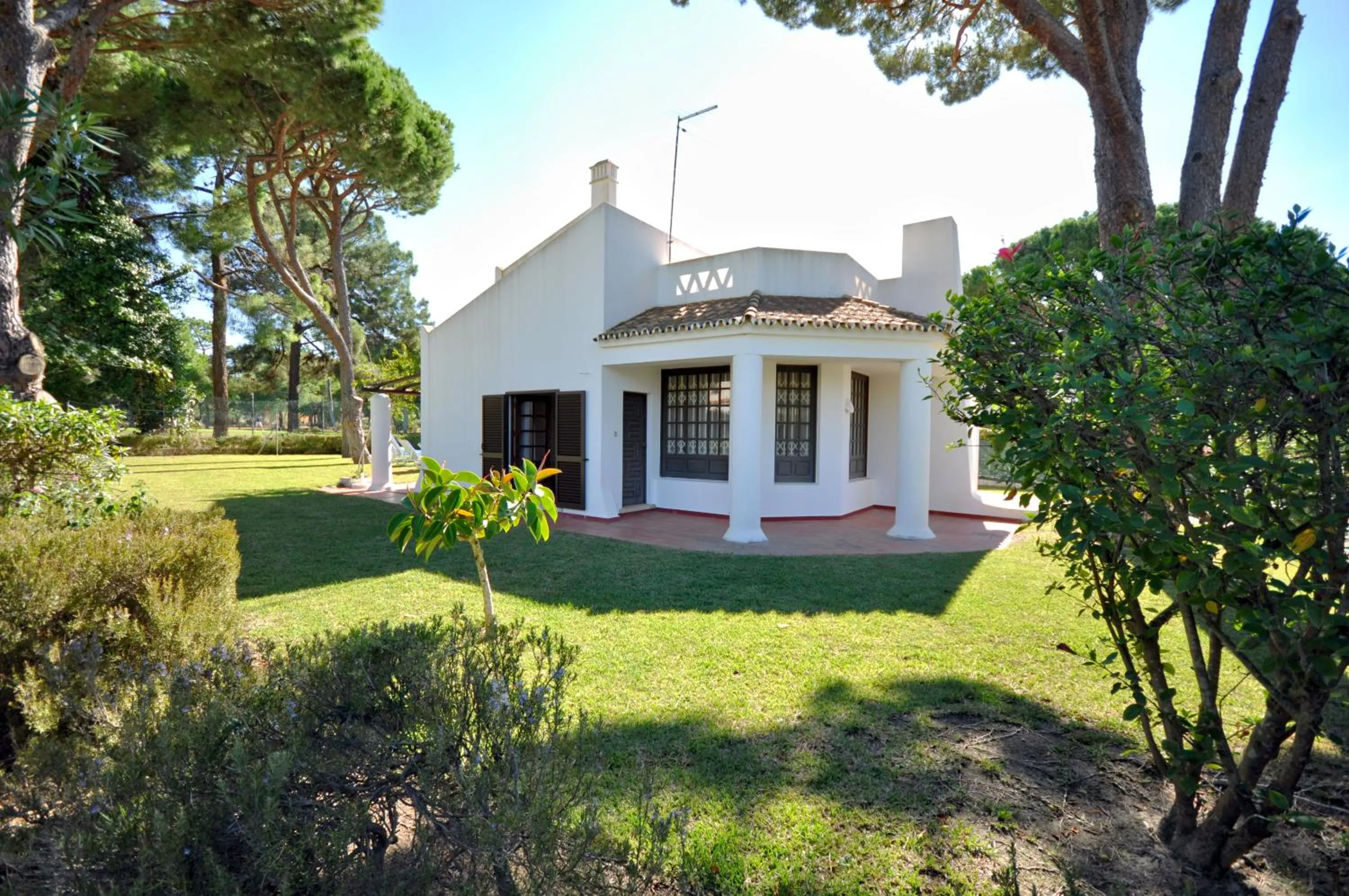 Natural landscape in Private Pool villa, Walking distance to the centre, Golf Facing