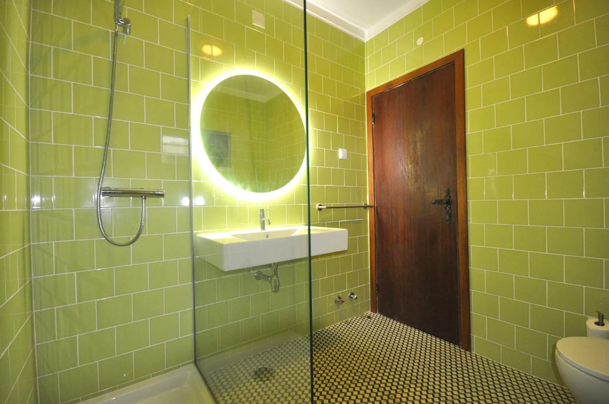 Toilet in Perfect Retreat Overlooking Pinhal Golf Course, Private pool, Off-street parking