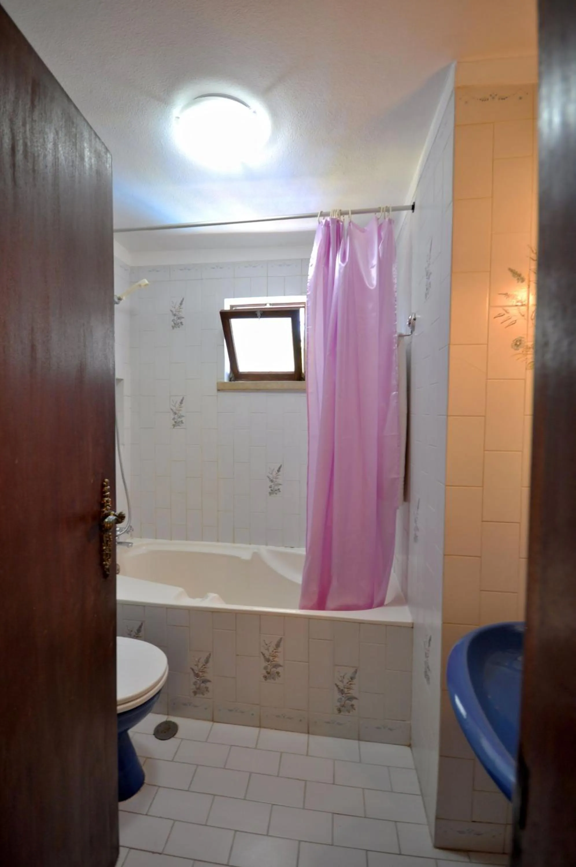 Bathroom in Private Pool villa, Walking distance to the centre, Golf Facing