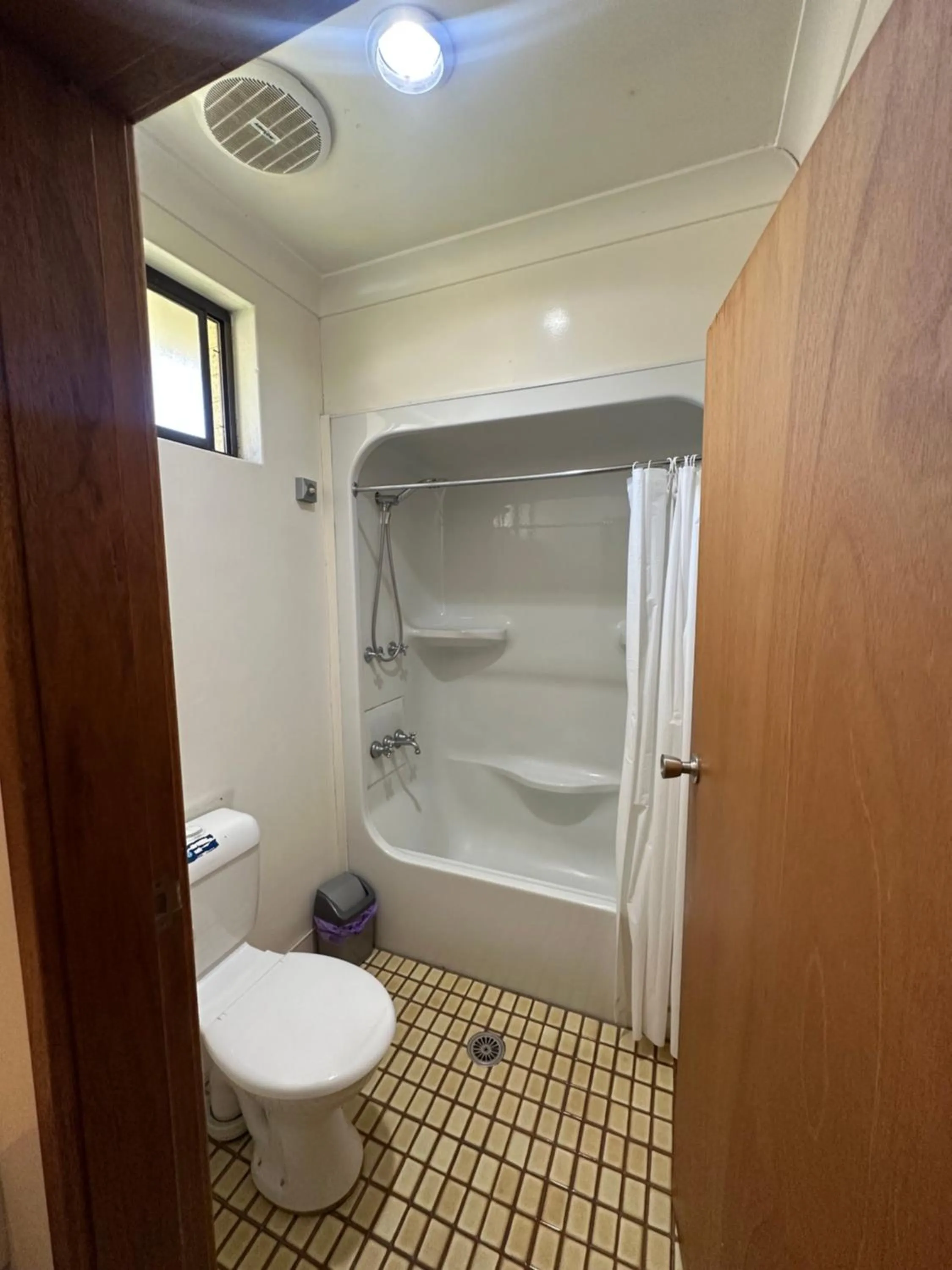 Bathroom in The Aston Motel Tamworth