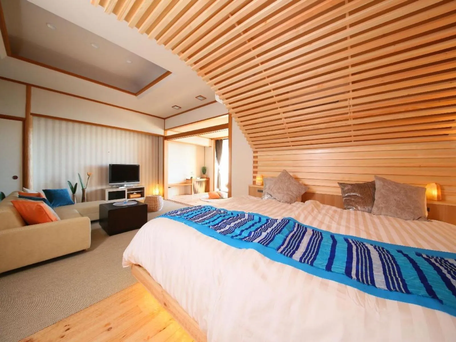 Bed in Kurofune Hotel