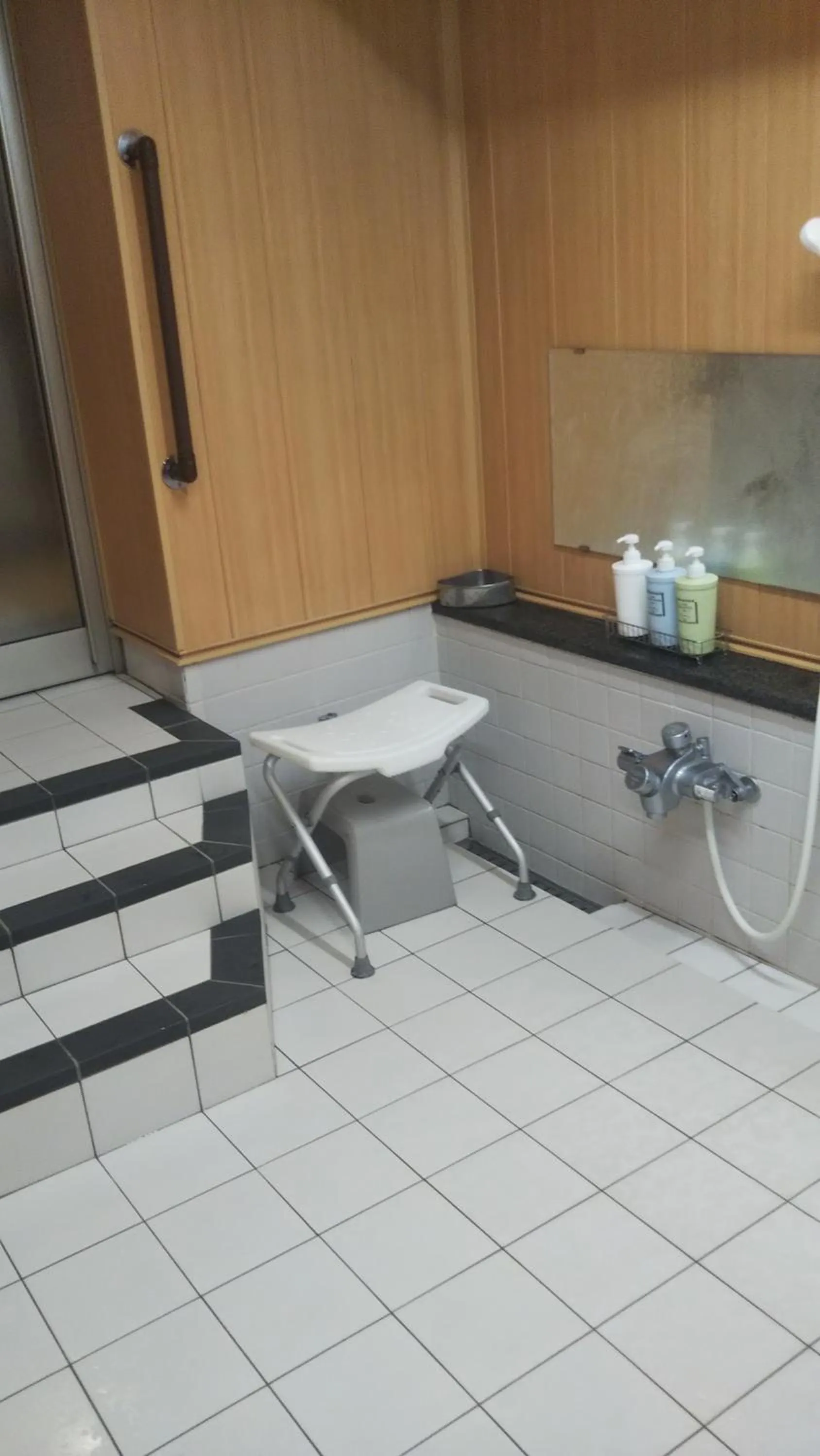 Bathroom in Kikunoya Ryokan