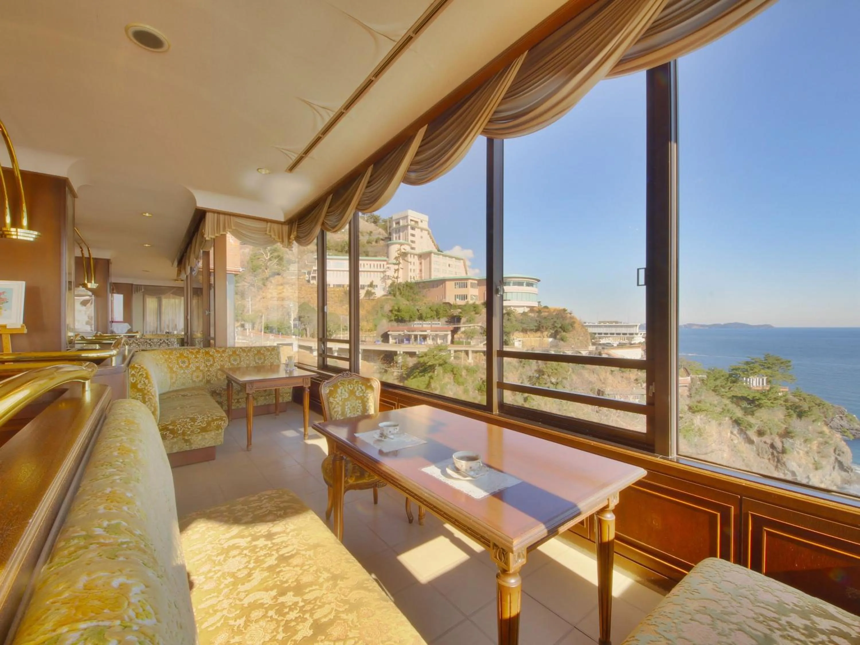 Restaurant/places to eat in Hotel New Akao