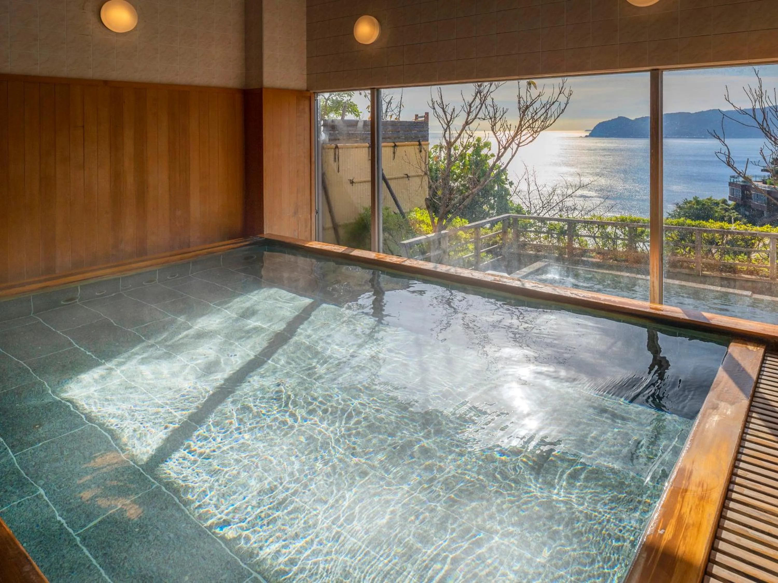 Public Bath in Hotel New Akao