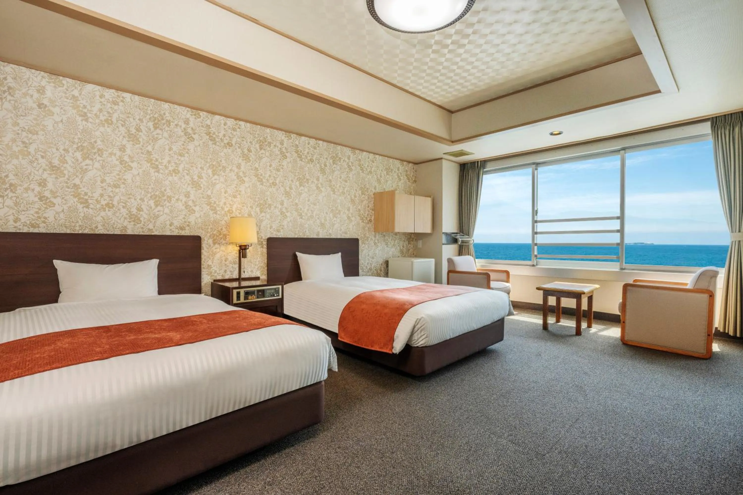 Photo of the whole room, Bed in Hotel New Akao