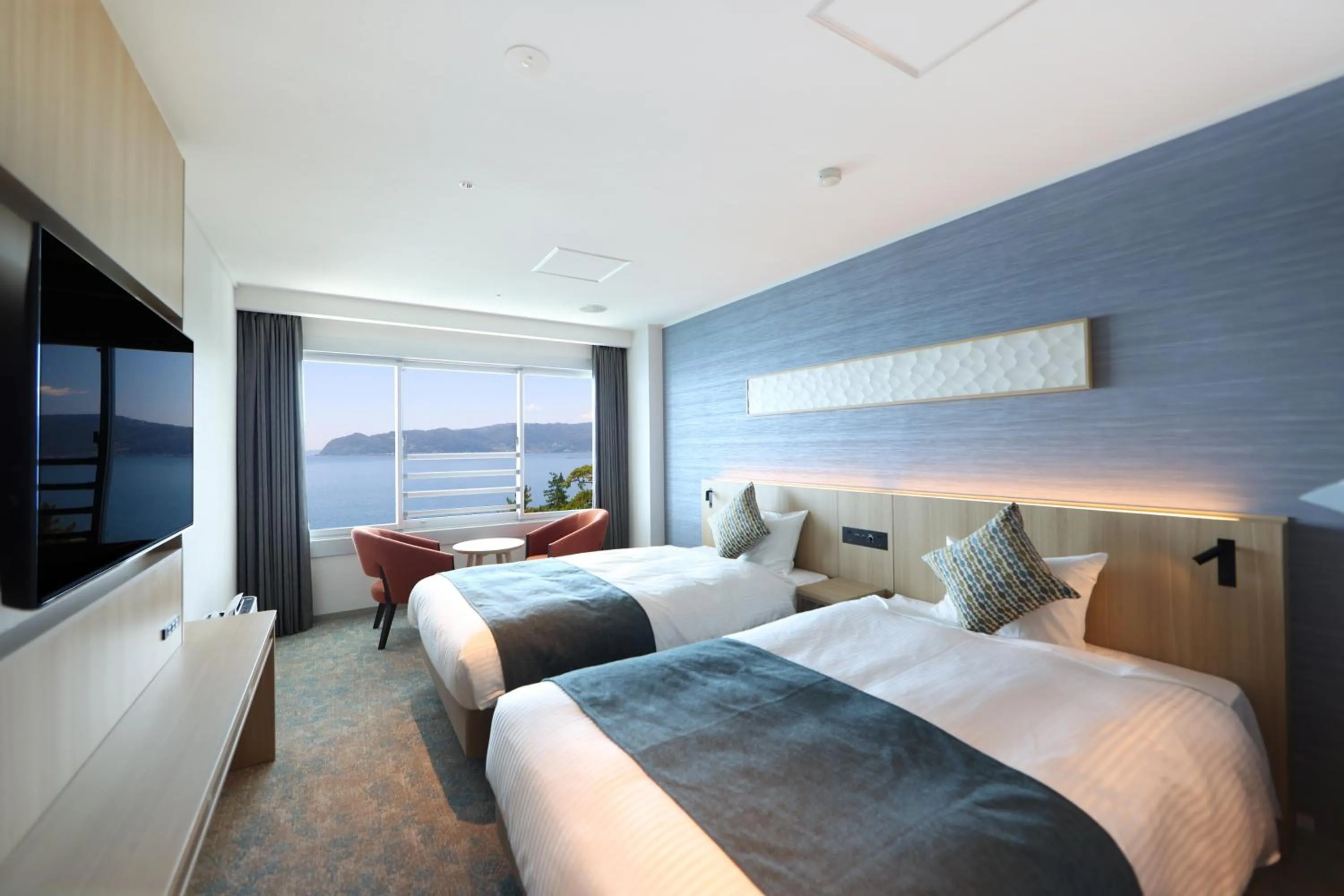 Photo of the whole room, Bed in Hotel New Akao