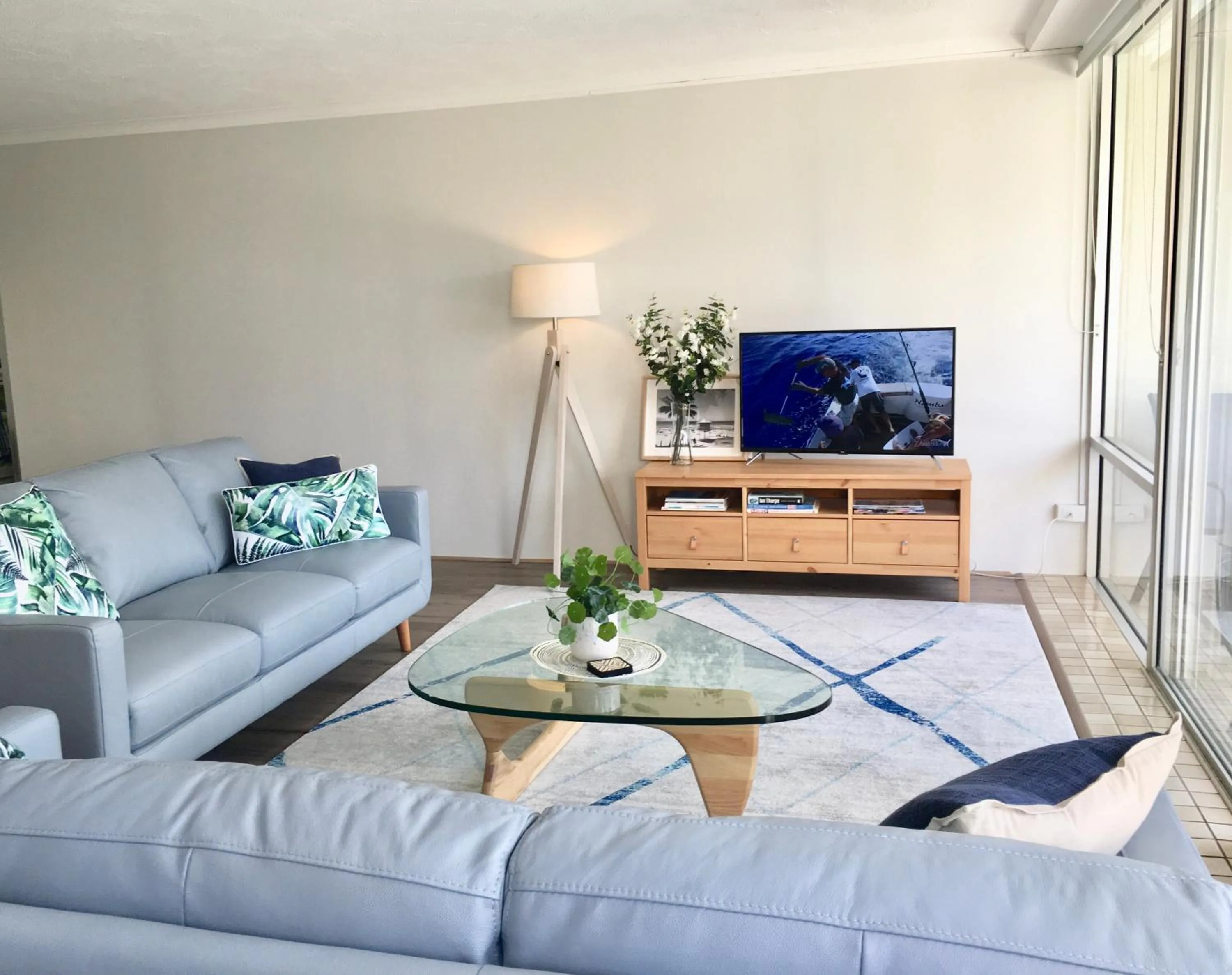 Living room in Rainbow Commodore Coolangatta