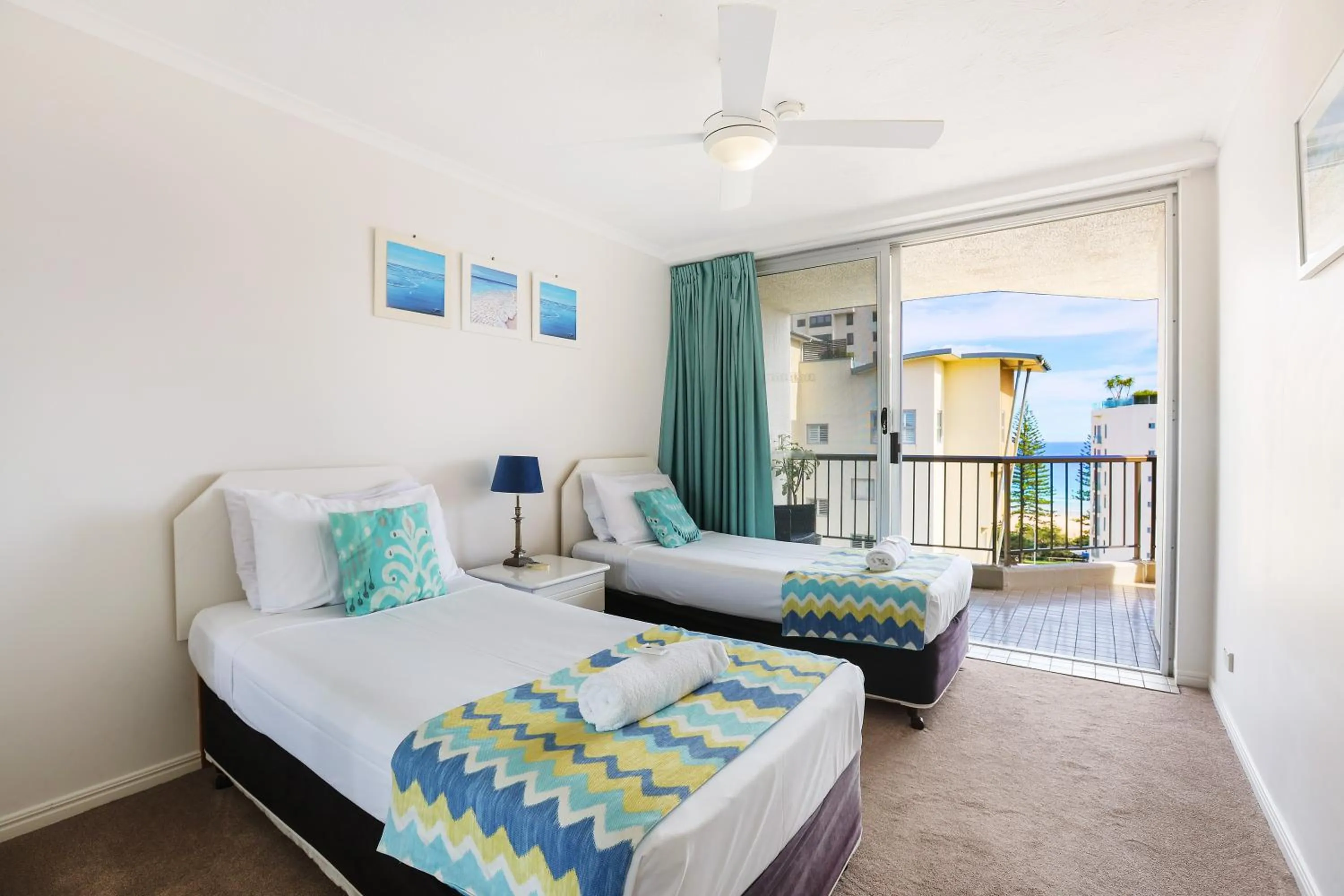 Bedroom, Bed in Rainbow Commodore Coolangatta