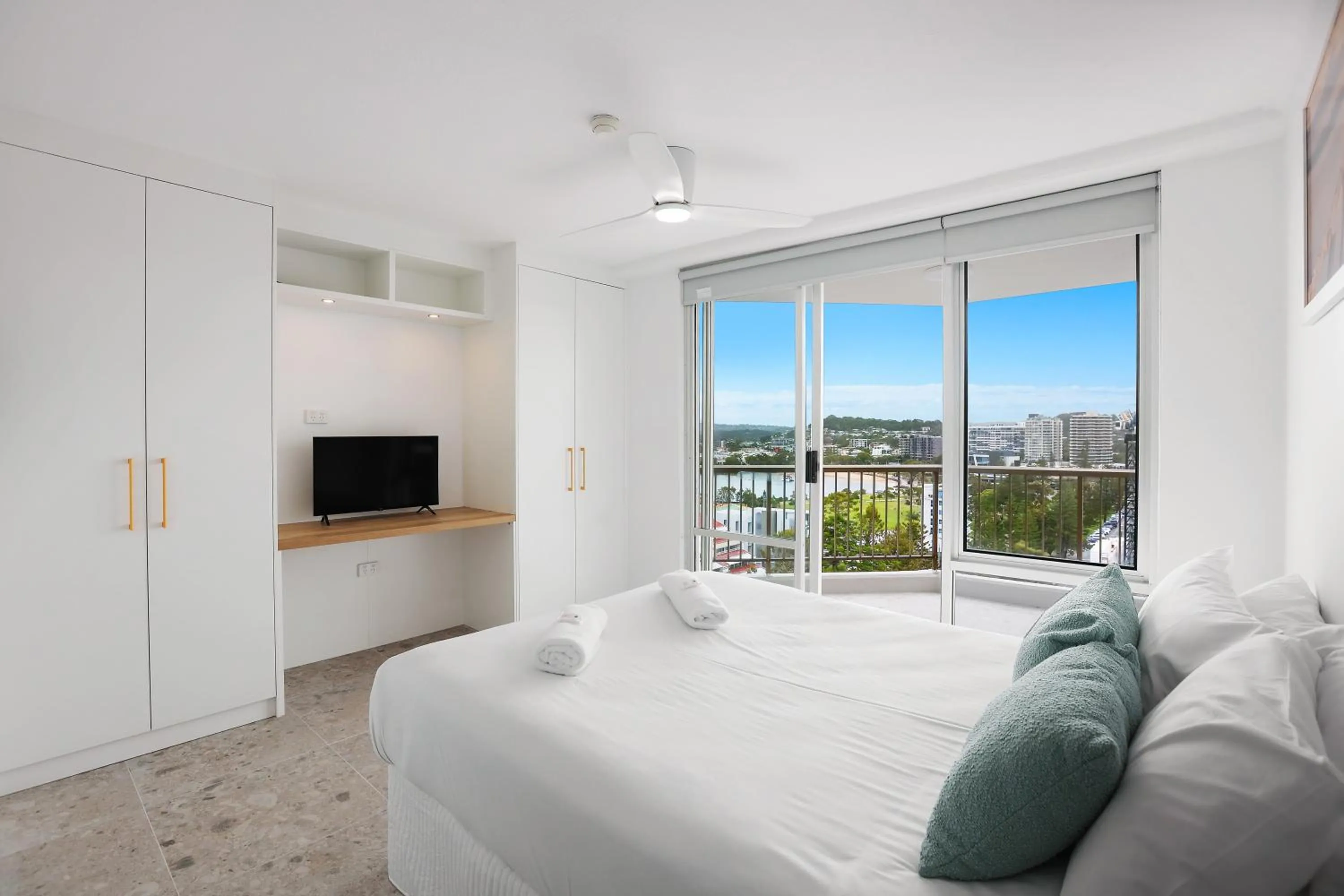 Bed in Rainbow Commodore Coolangatta