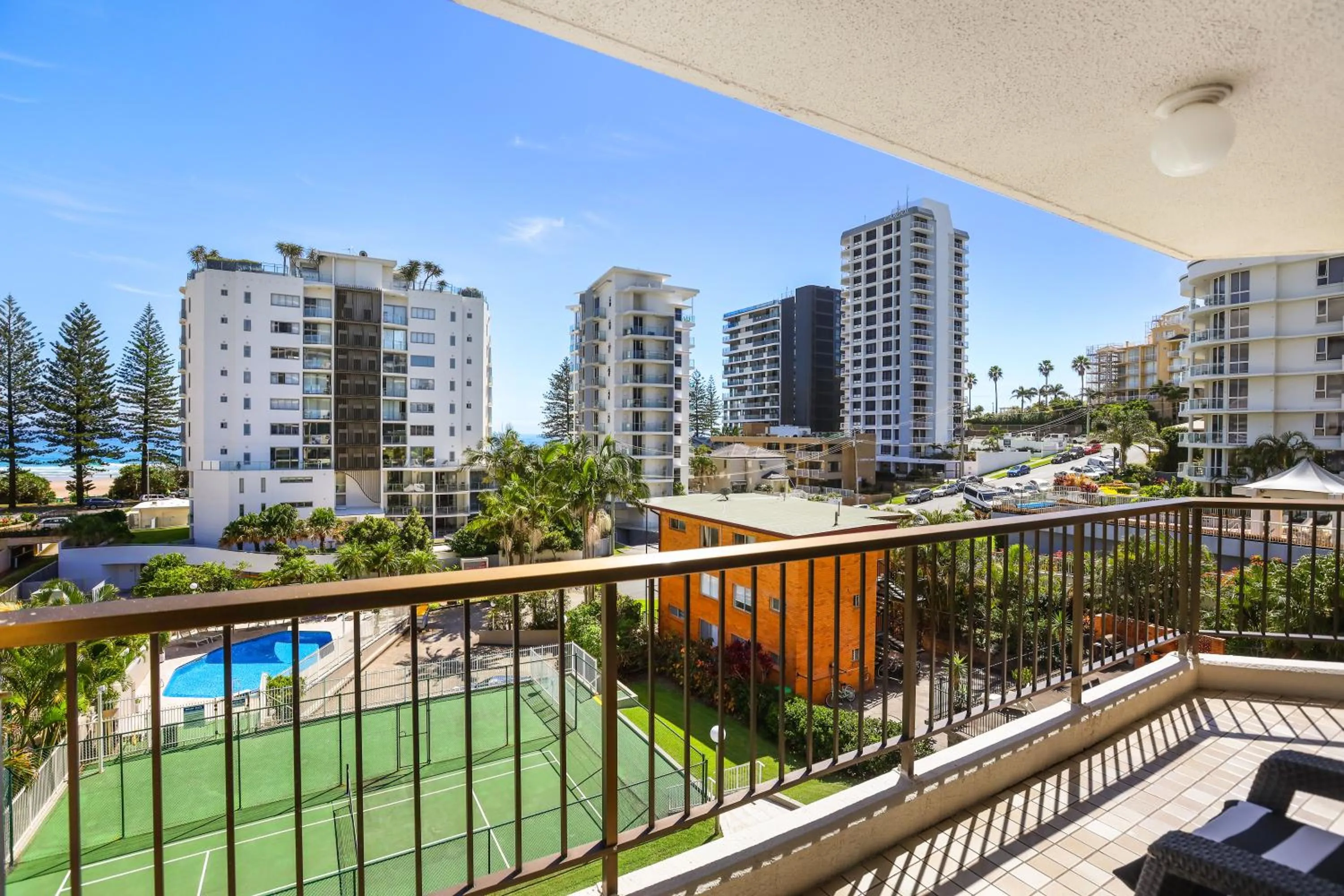 Swimming pool in Rainbow Commodore Coolangatta