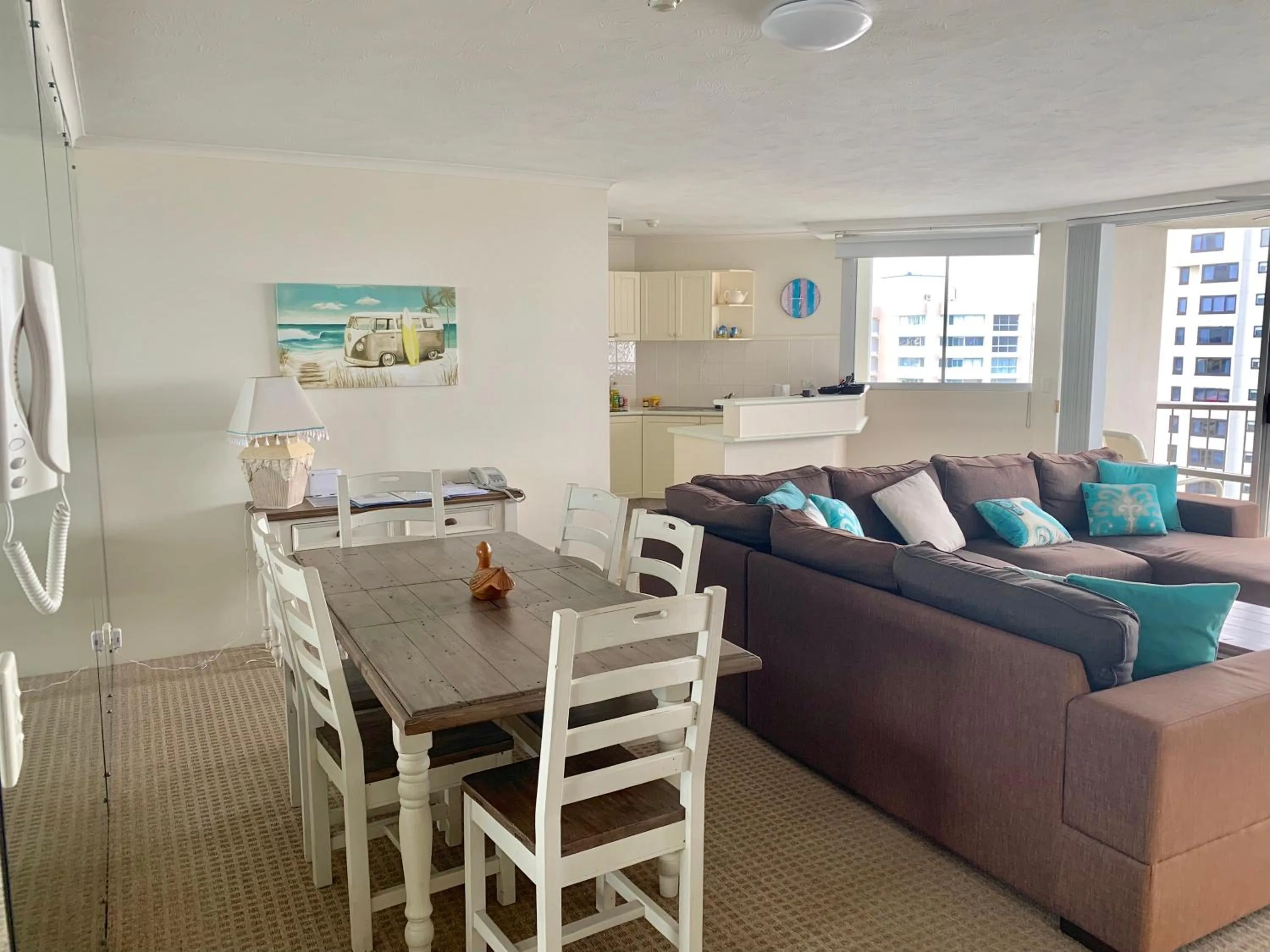 Dining area in Rainbow Commodore Coolangatta