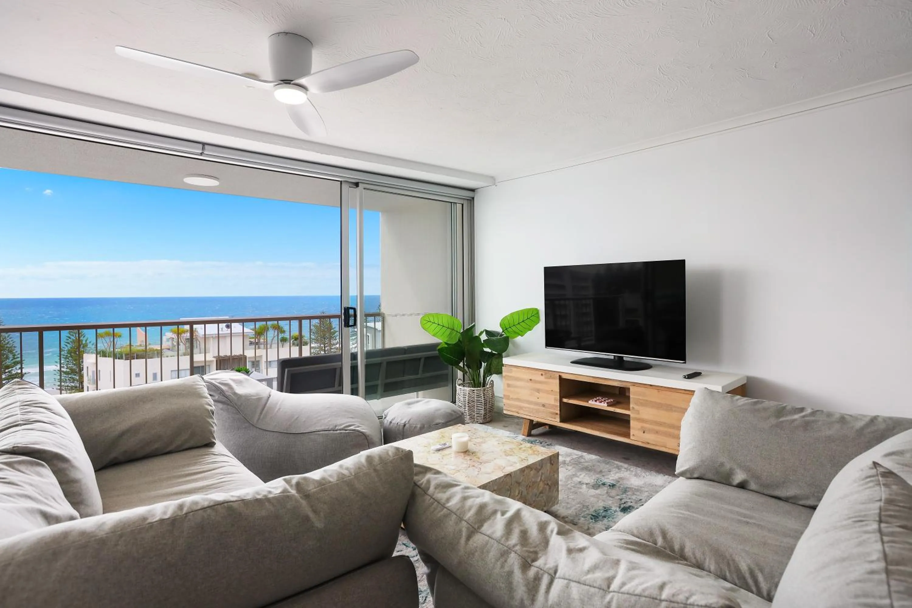 Living room in Rainbow Commodore Coolangatta