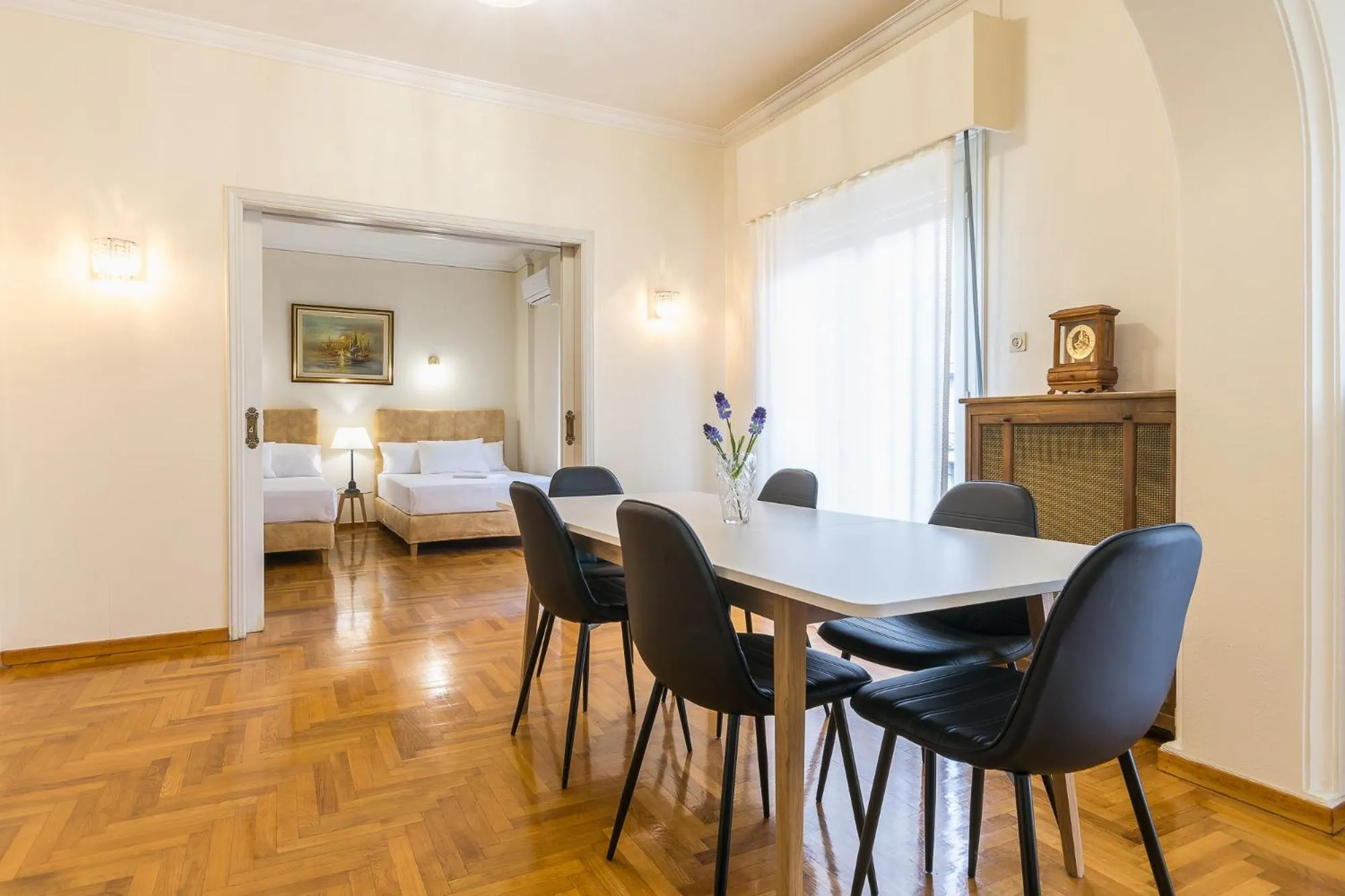 Bed in Victoria Queens Paradise Apartments