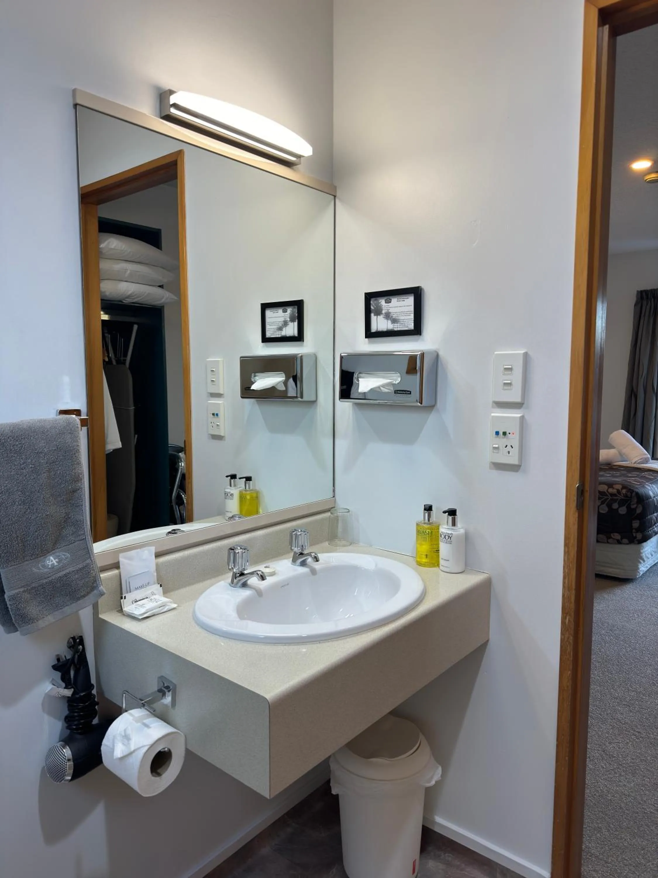 ASURE Ambassador Motor Lodge