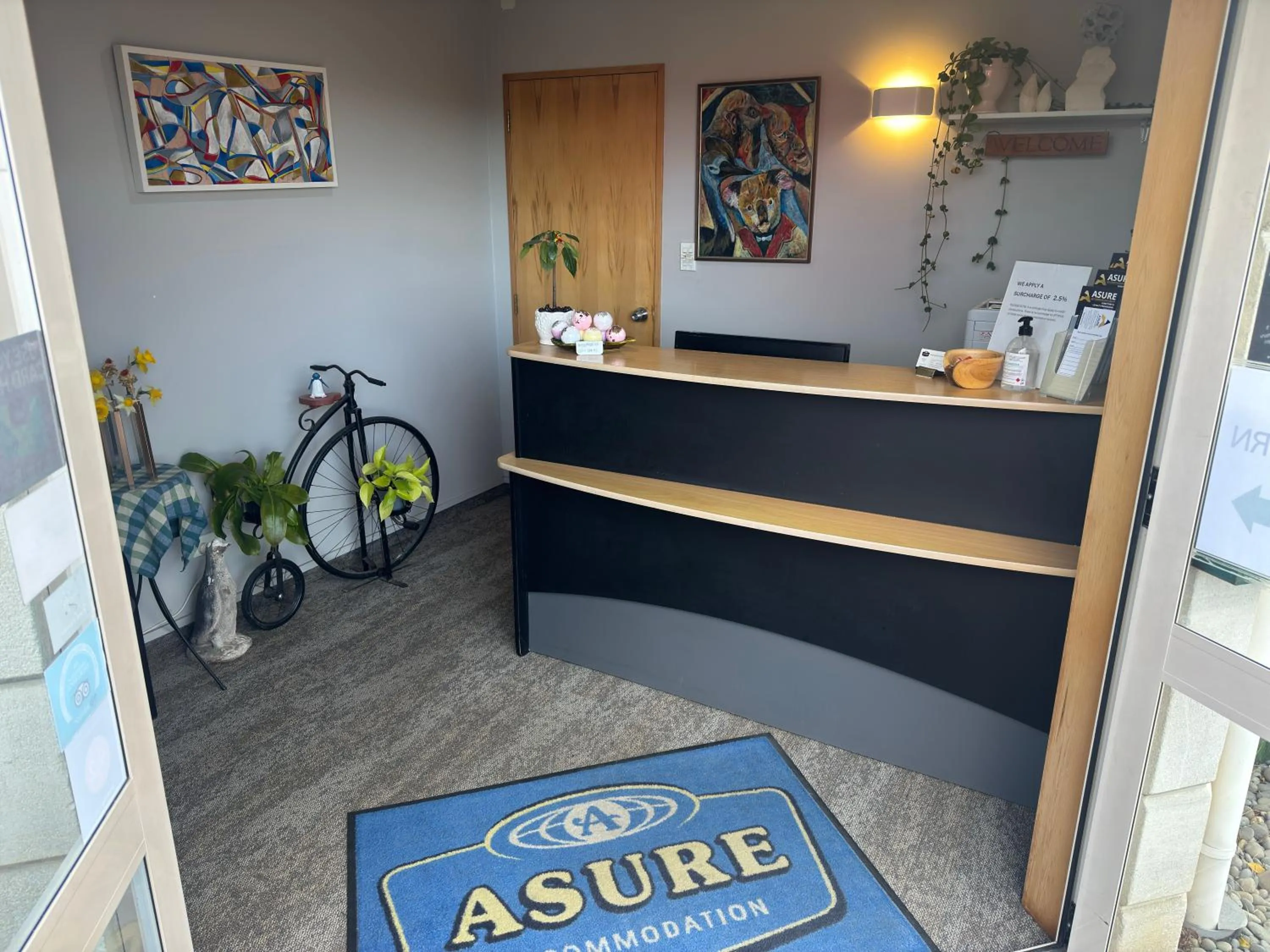 Lobby or reception in ASURE Ambassador Motor Lodge