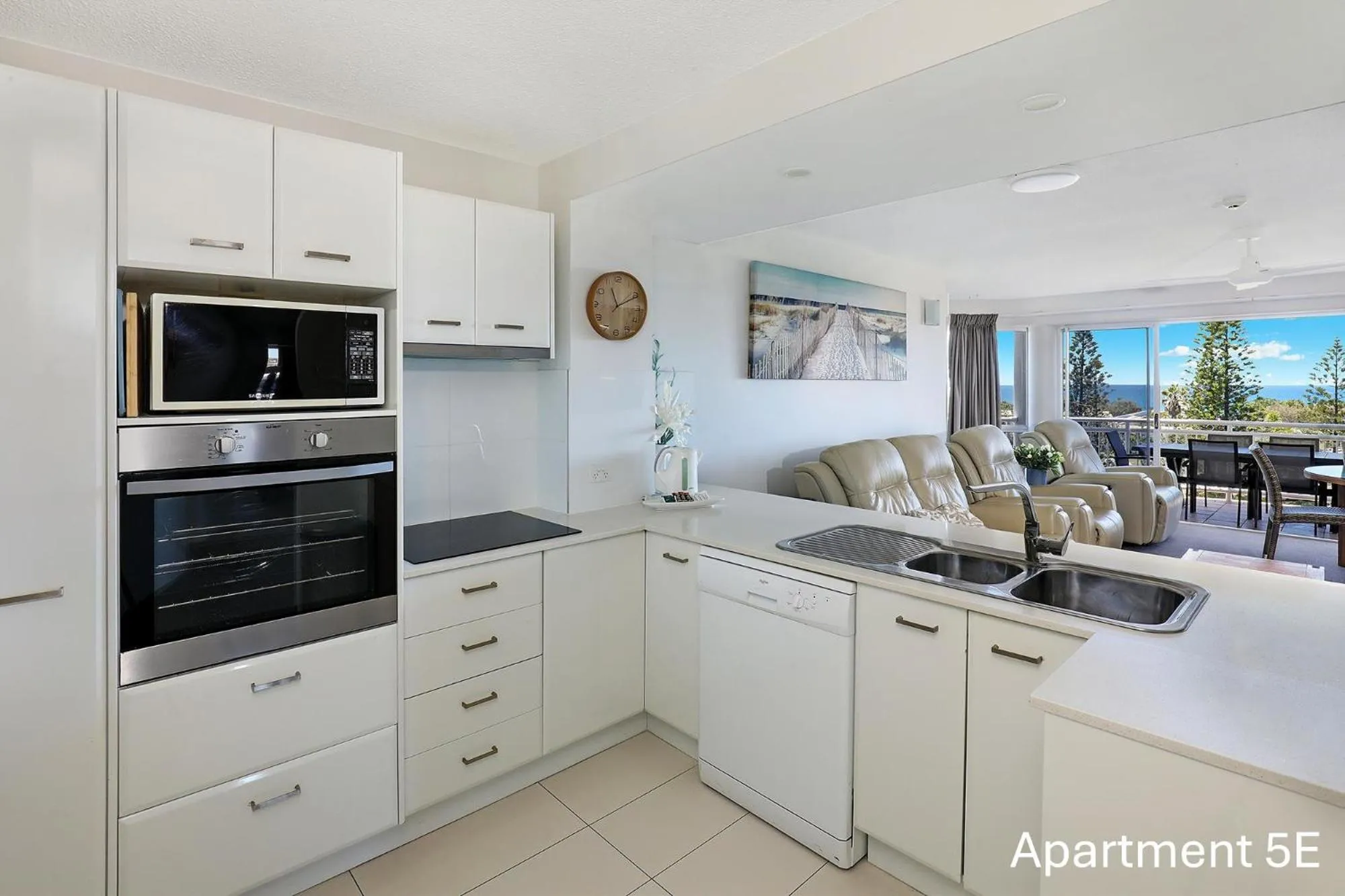 Beachside Resort Kawana Waters