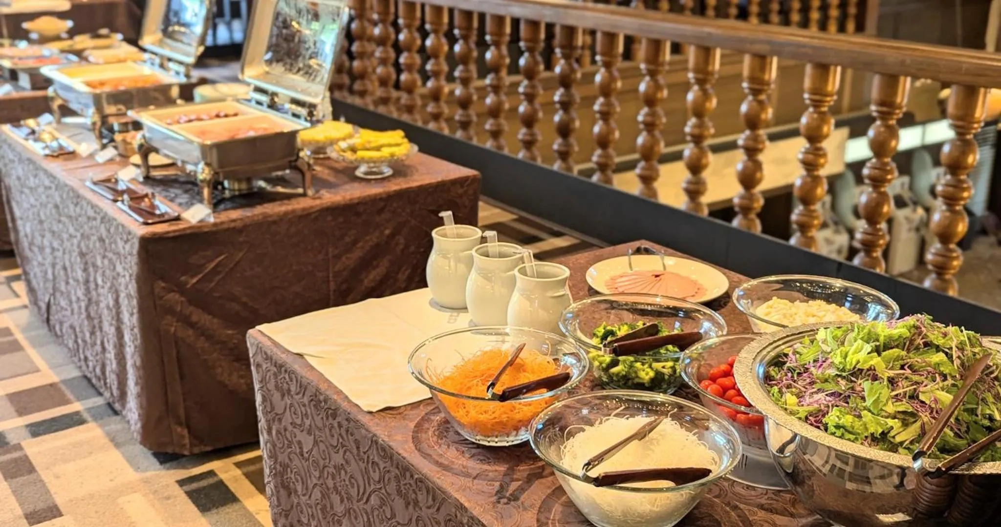 Buffet breakfast in Villa the Club Karuizawa