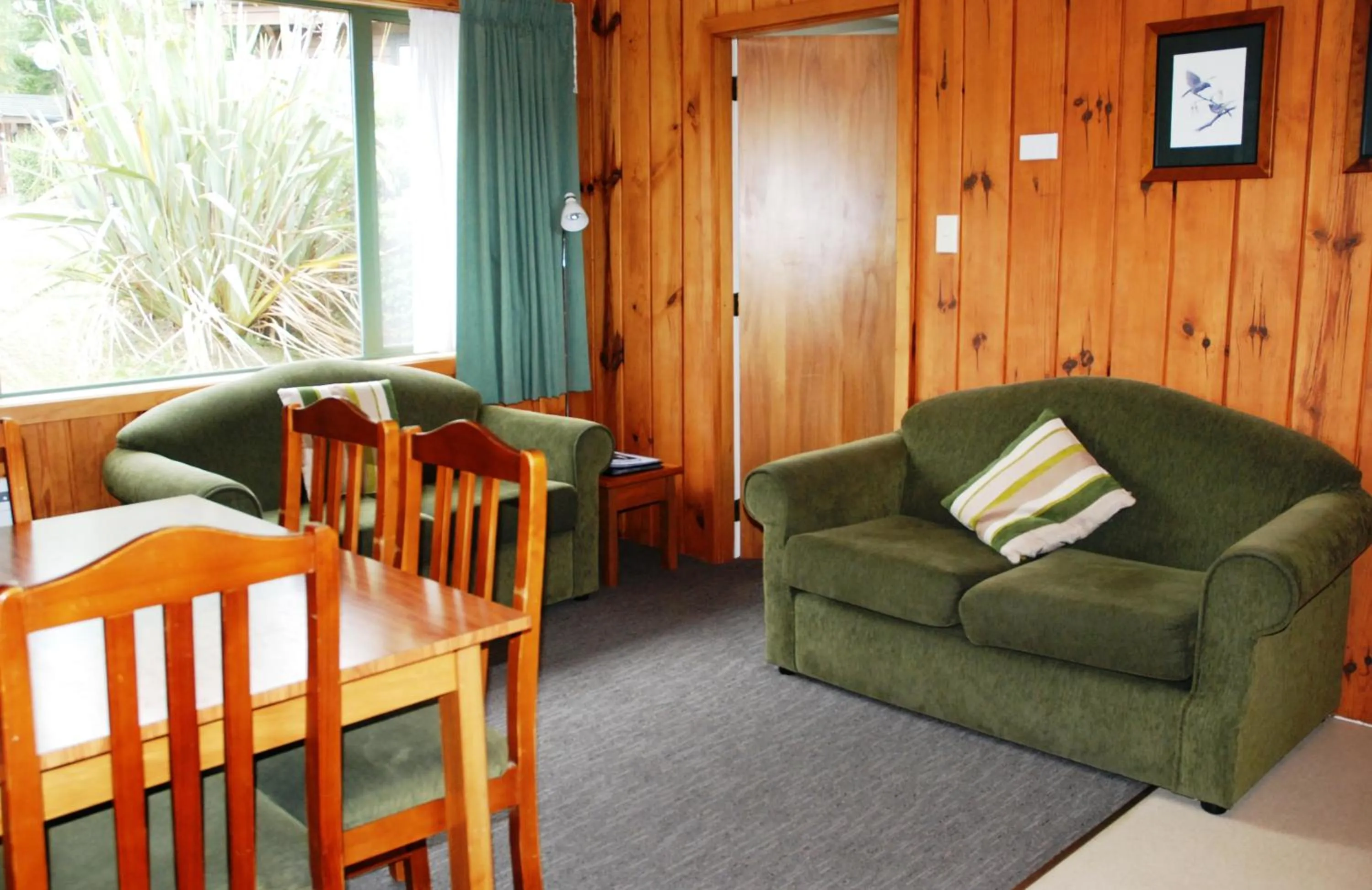 Living room in The Chalets Motel
