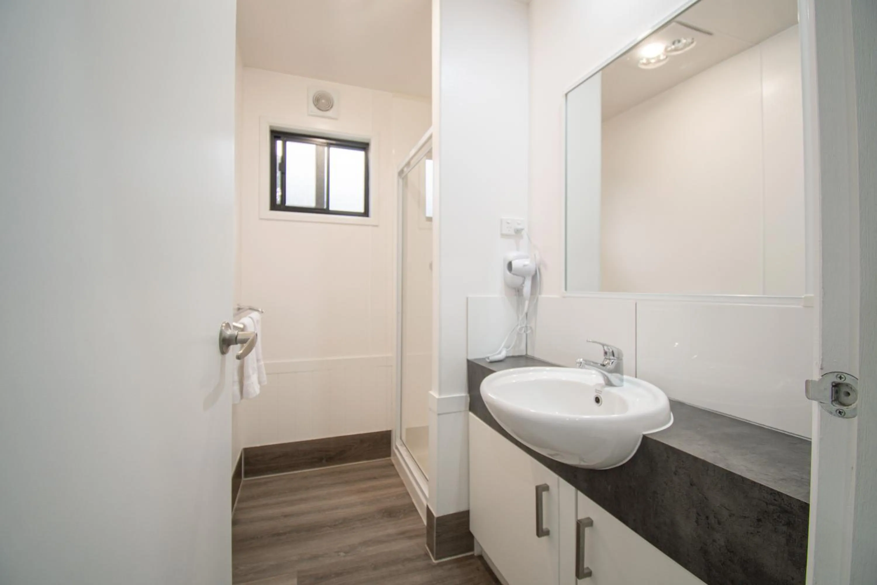 BIG4 Tiny Away Escape at Seymour Riverside