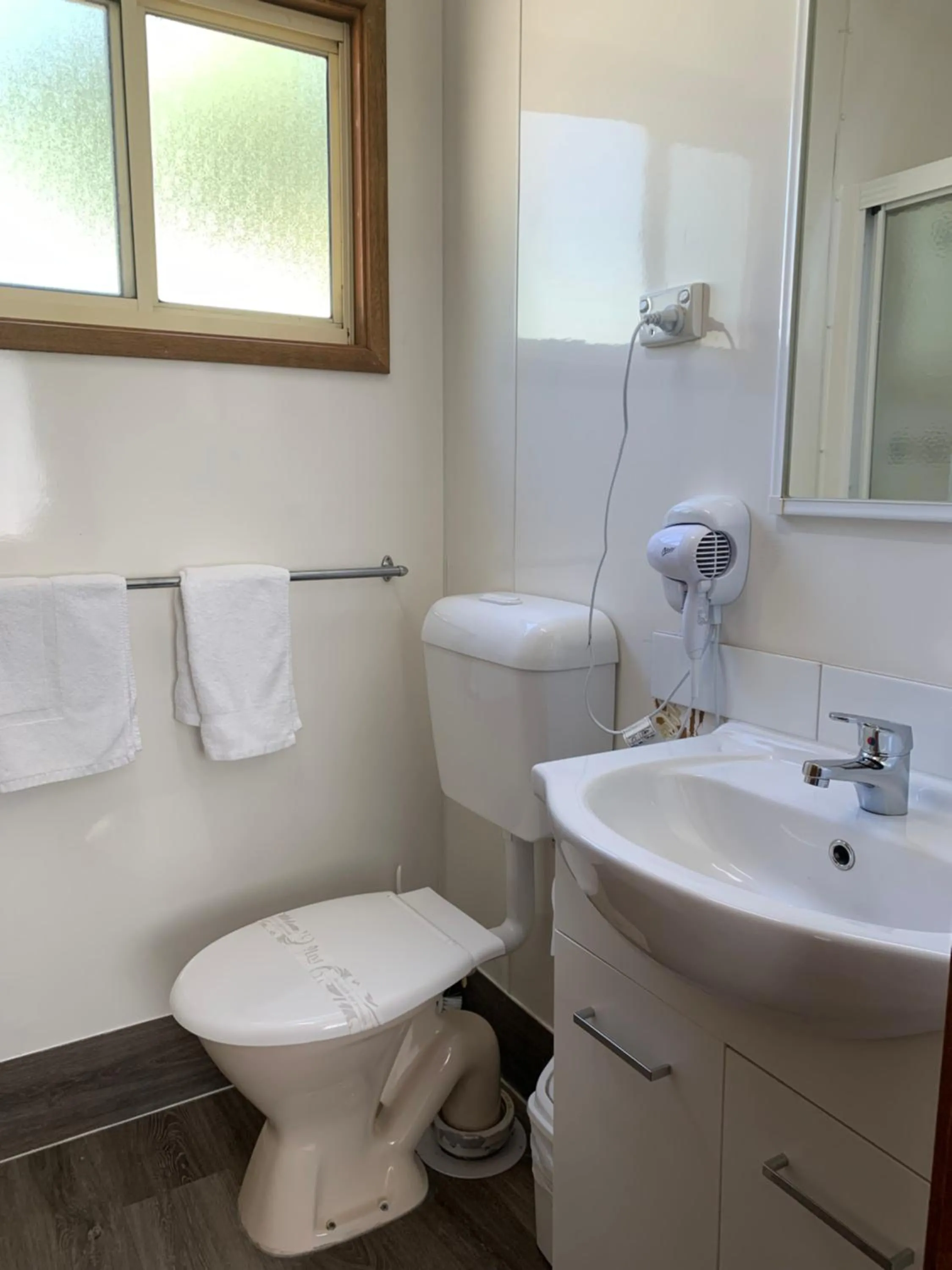 BIG4 Tiny Away Escape at Seymour Riverside