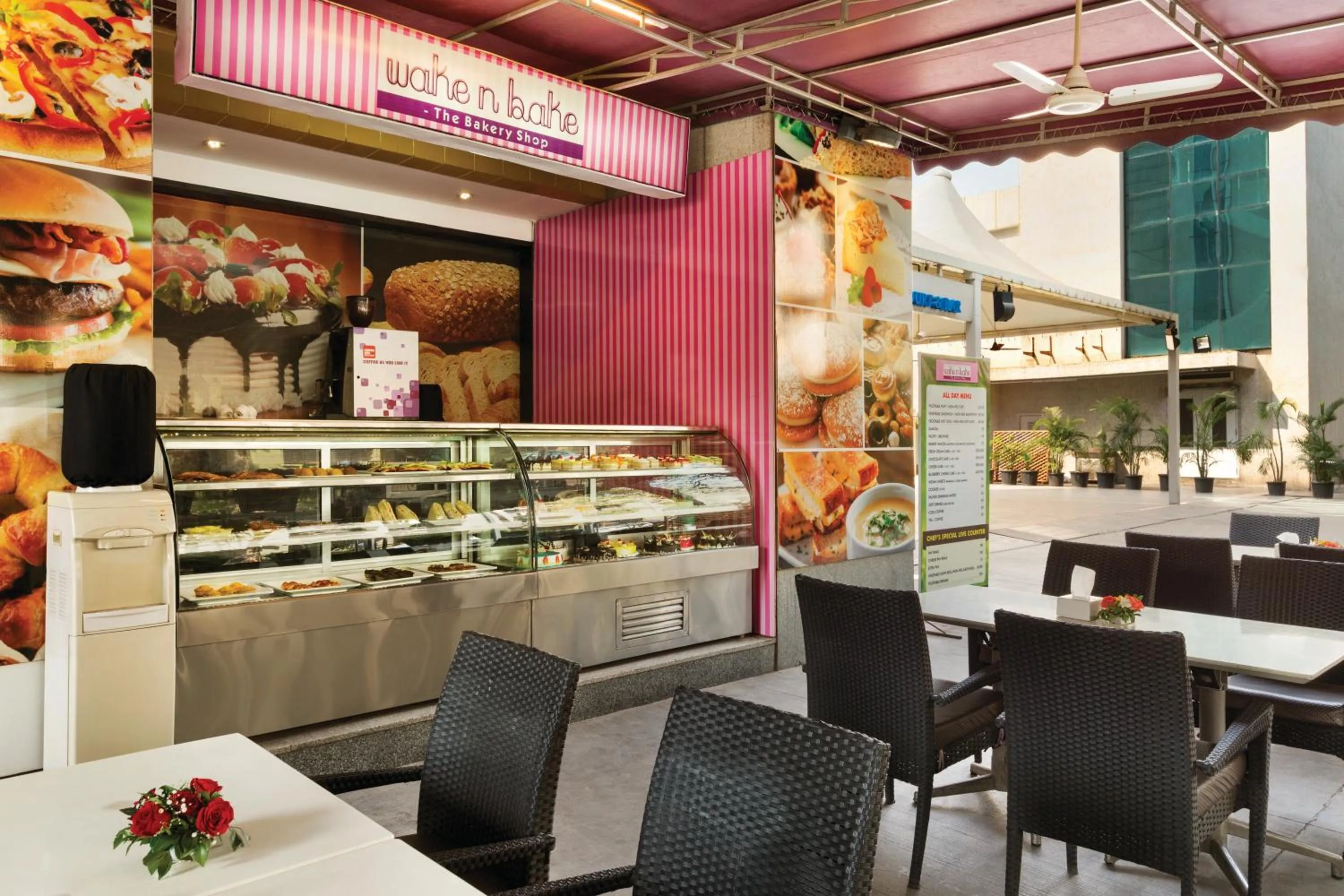 Restaurant/places to eat in Ramada by Wyndham Navi Mumbai