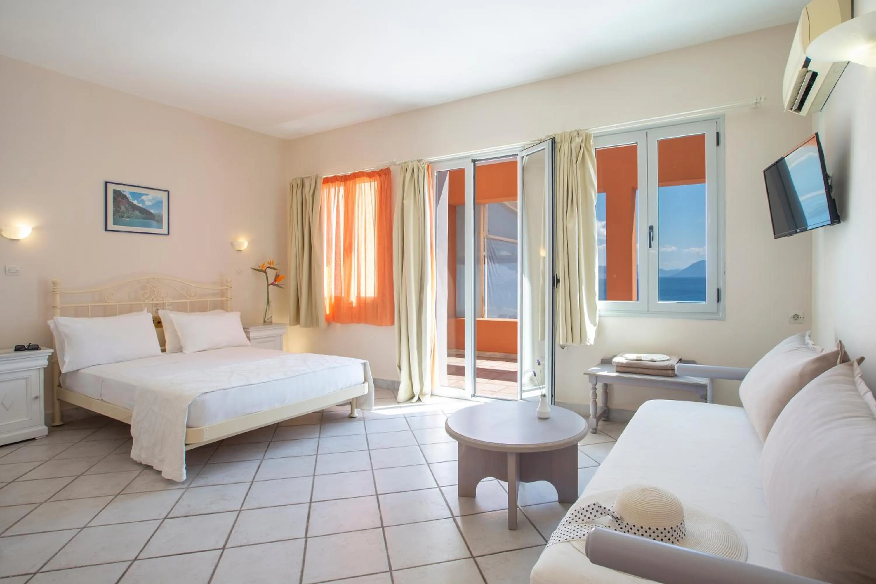 Bed in Red Tower Hotel