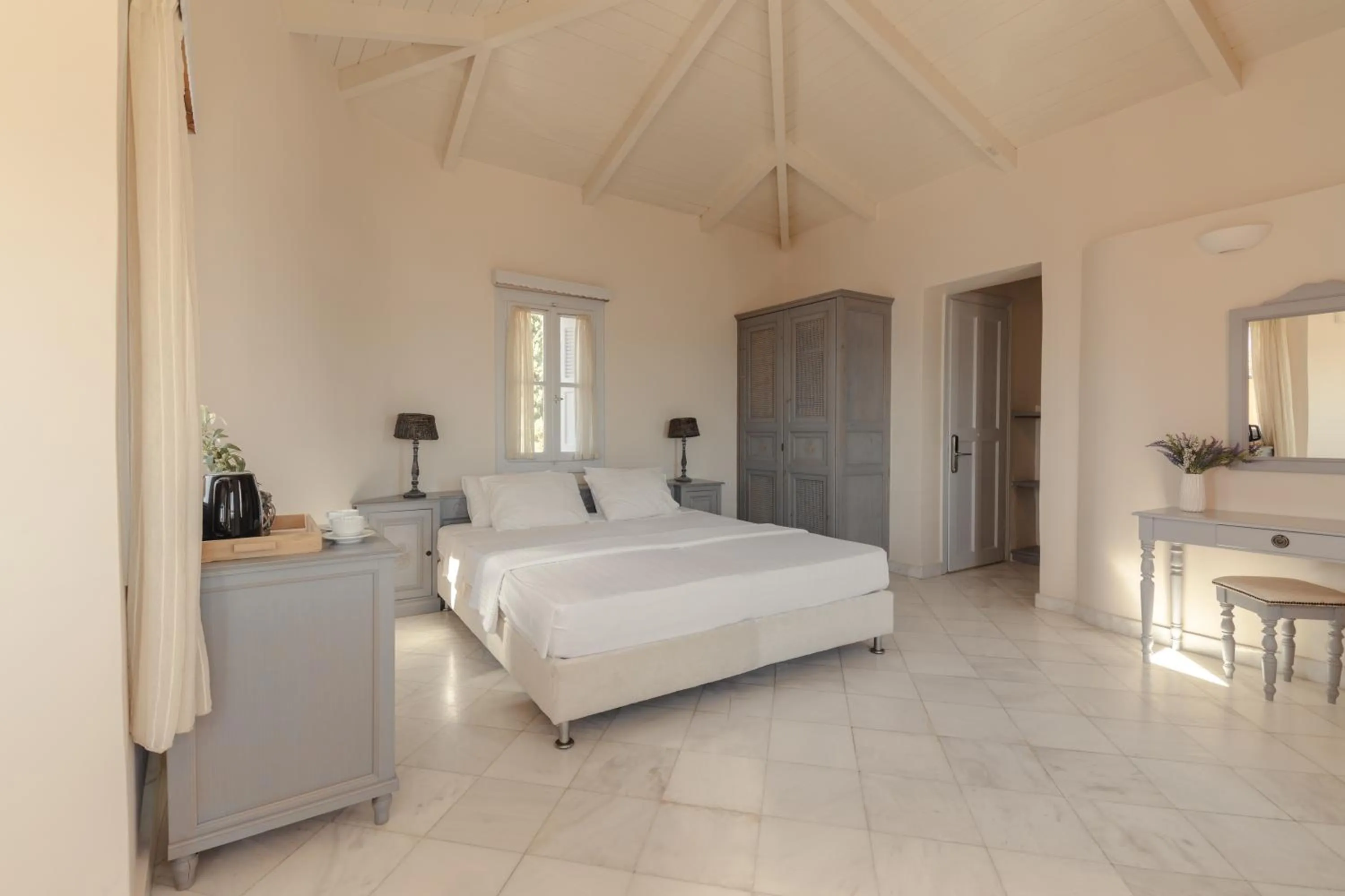 Bed in Red Tower Hotel