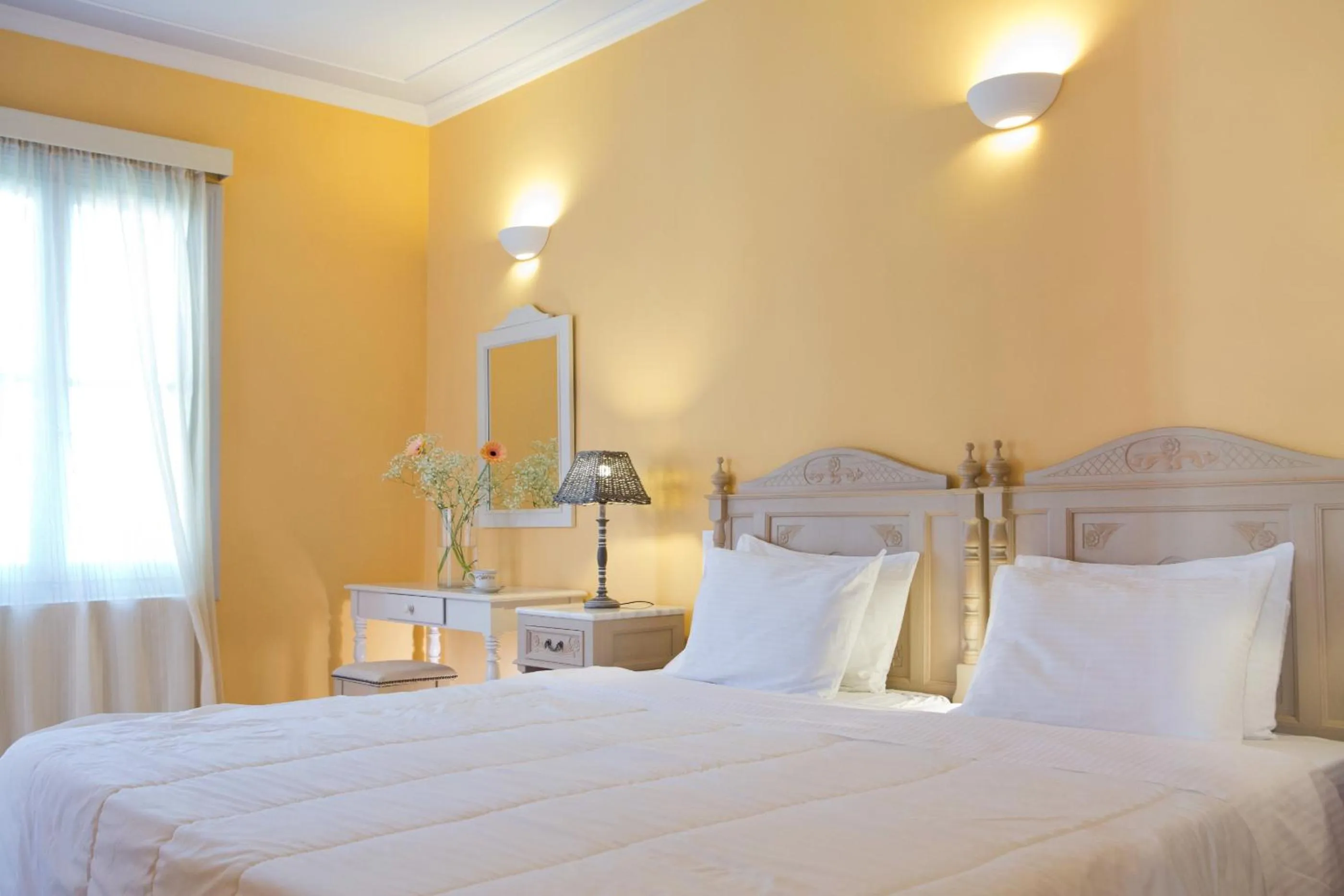 Bedroom, Bed in Red Tower Hotel