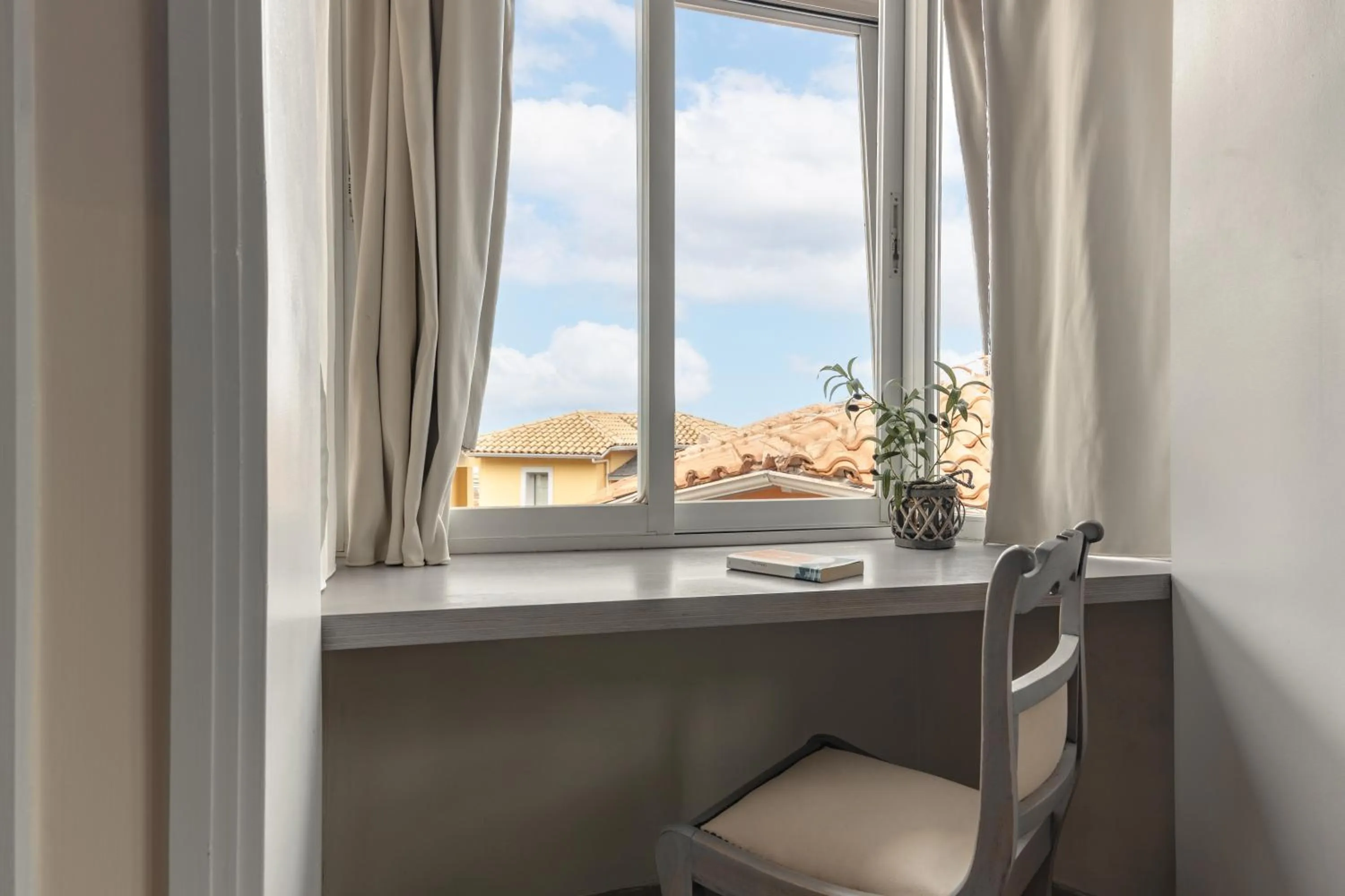 Decorative detail in Red Tower Hotel