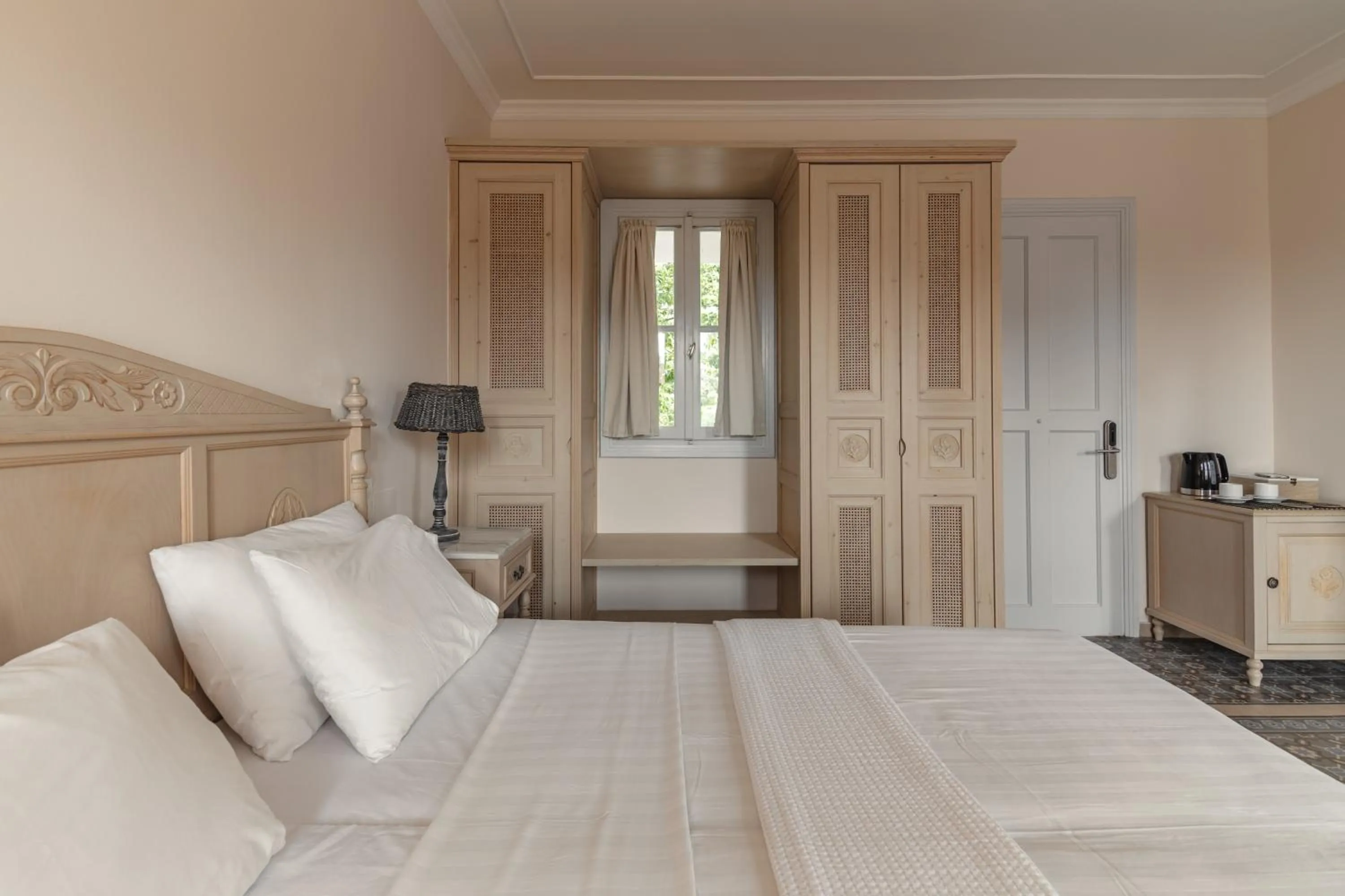 Bedroom, Bed in Red Tower Hotel