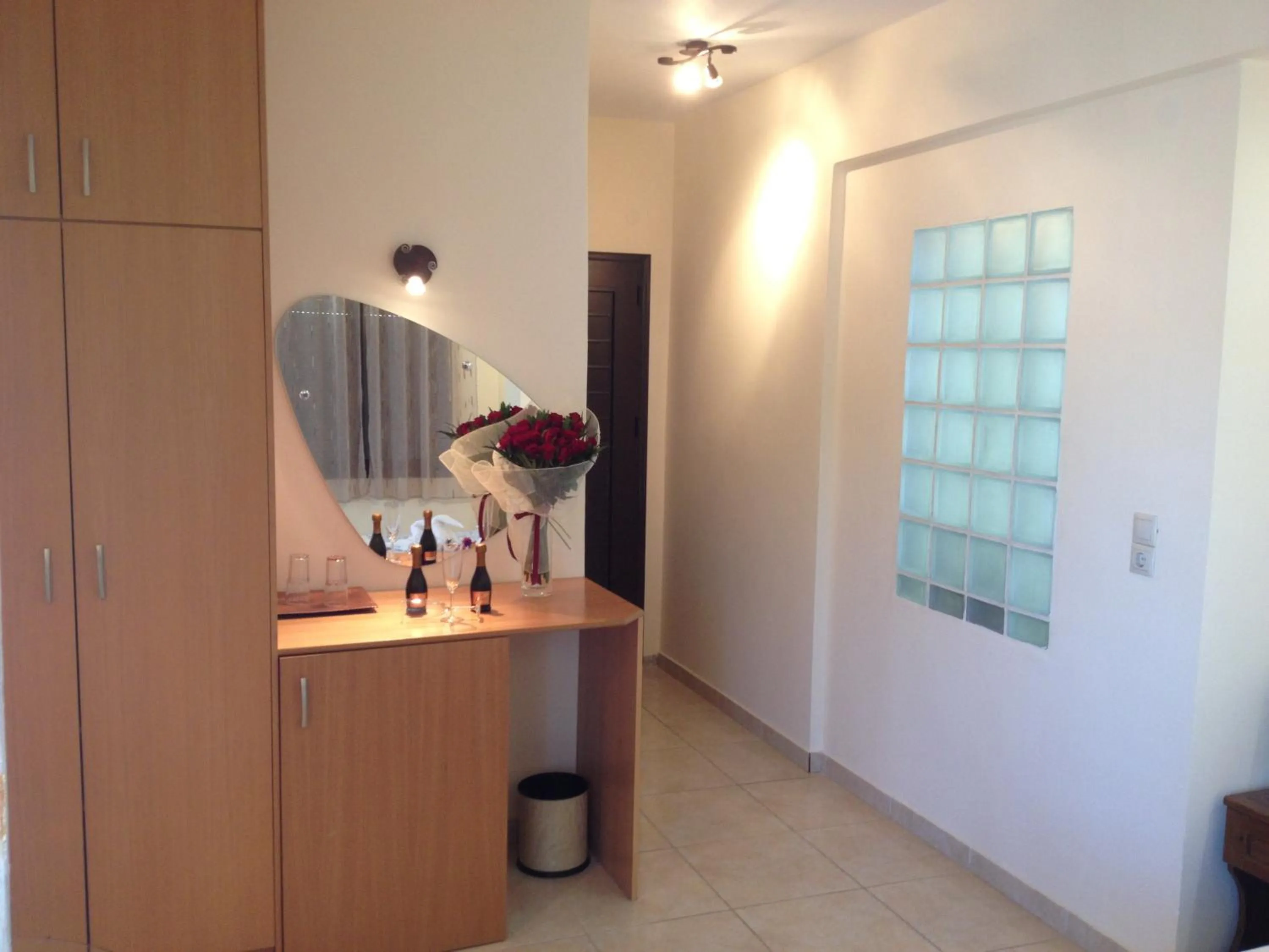 Decorative detail in Avra Hotel