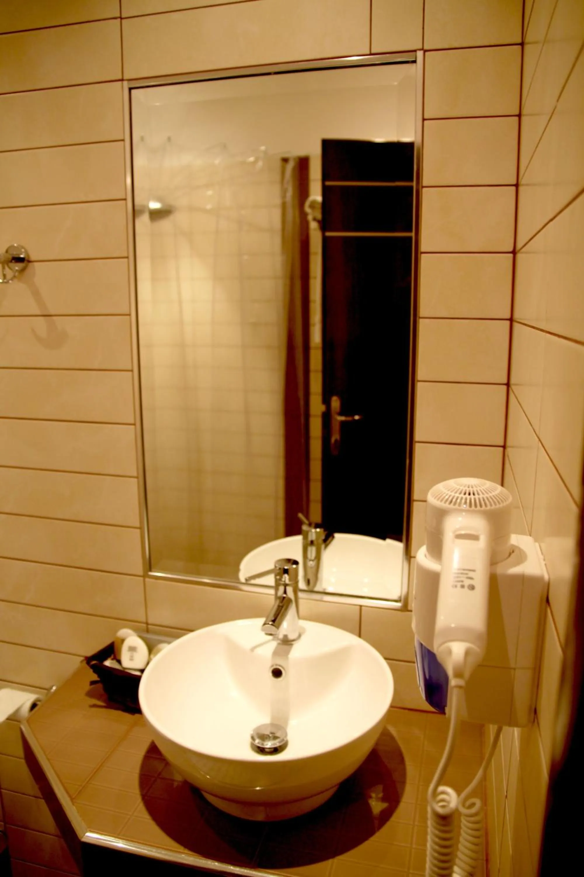 Bathroom in Avra Hotel