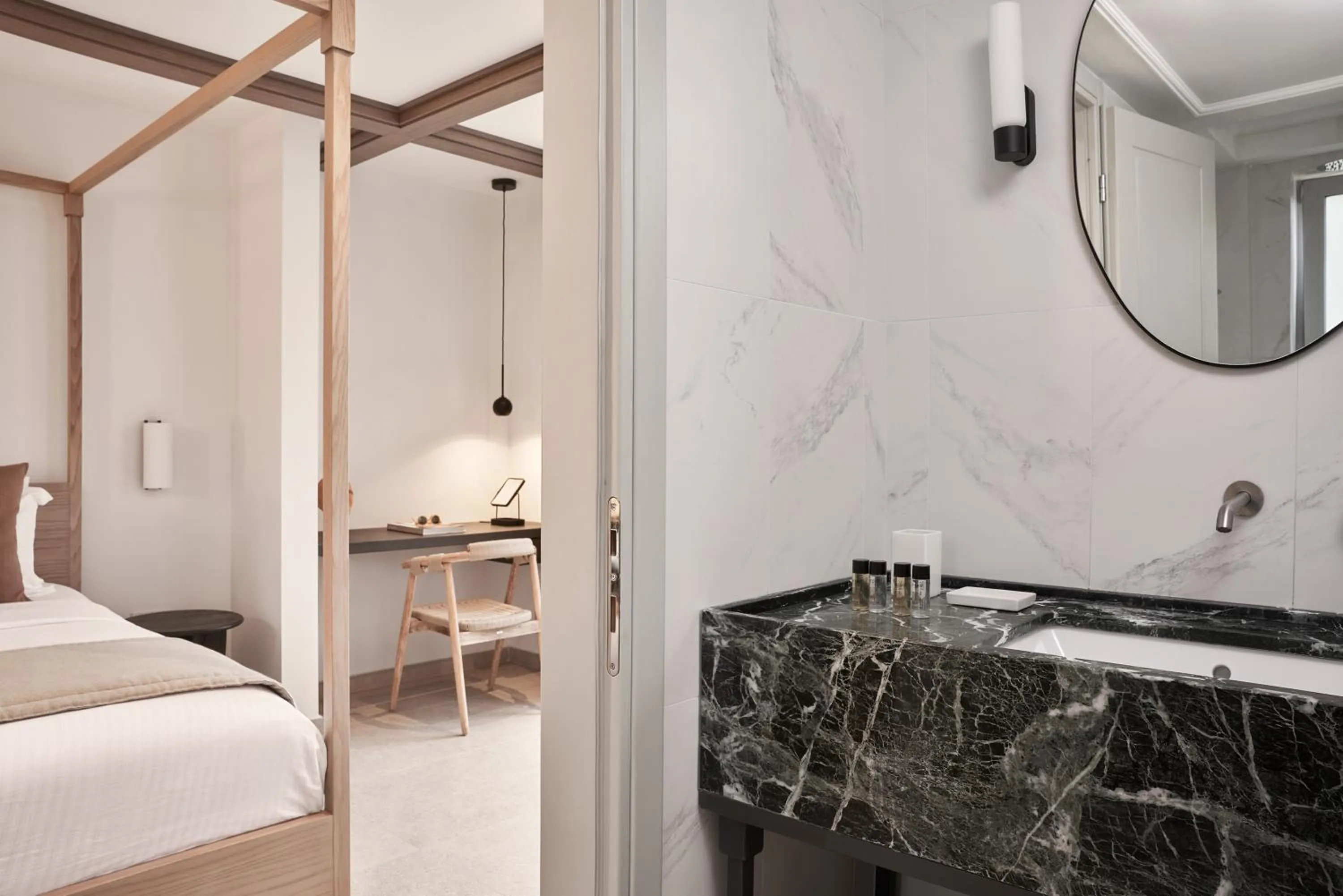 Bathroom, Bed in Lena Mare Boutique Hotel