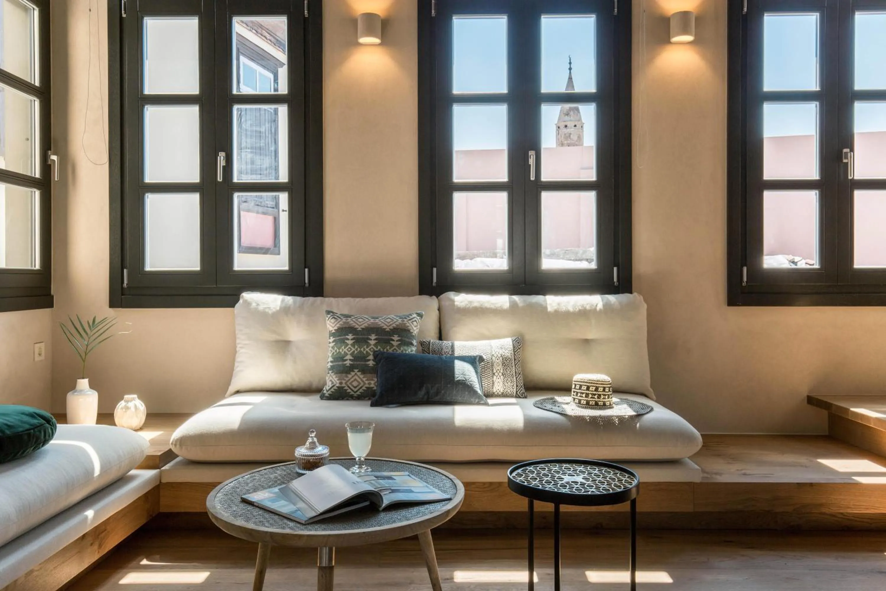 Living room in J&G Suites