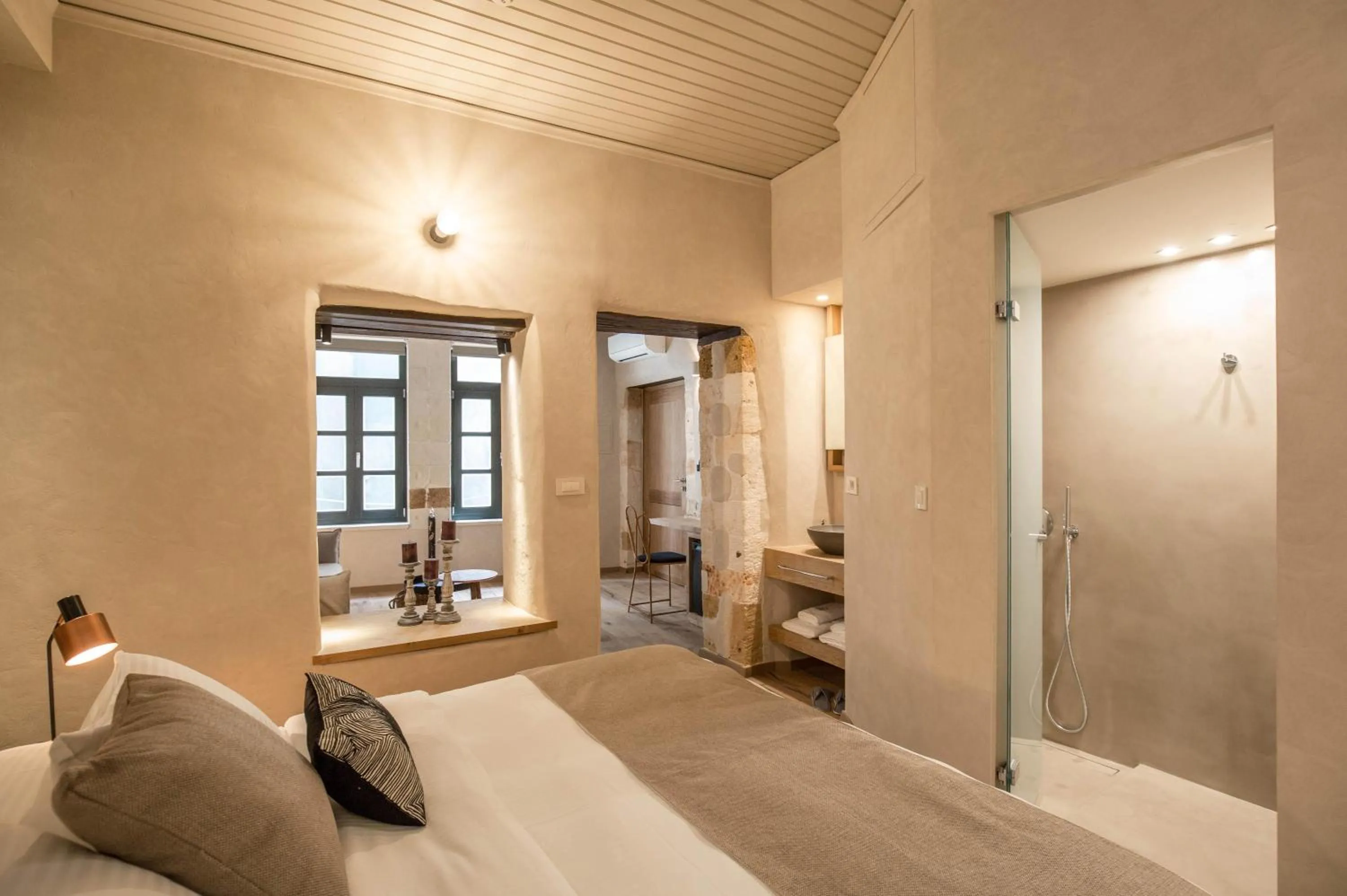 Bathroom, Bed in J&G Suites