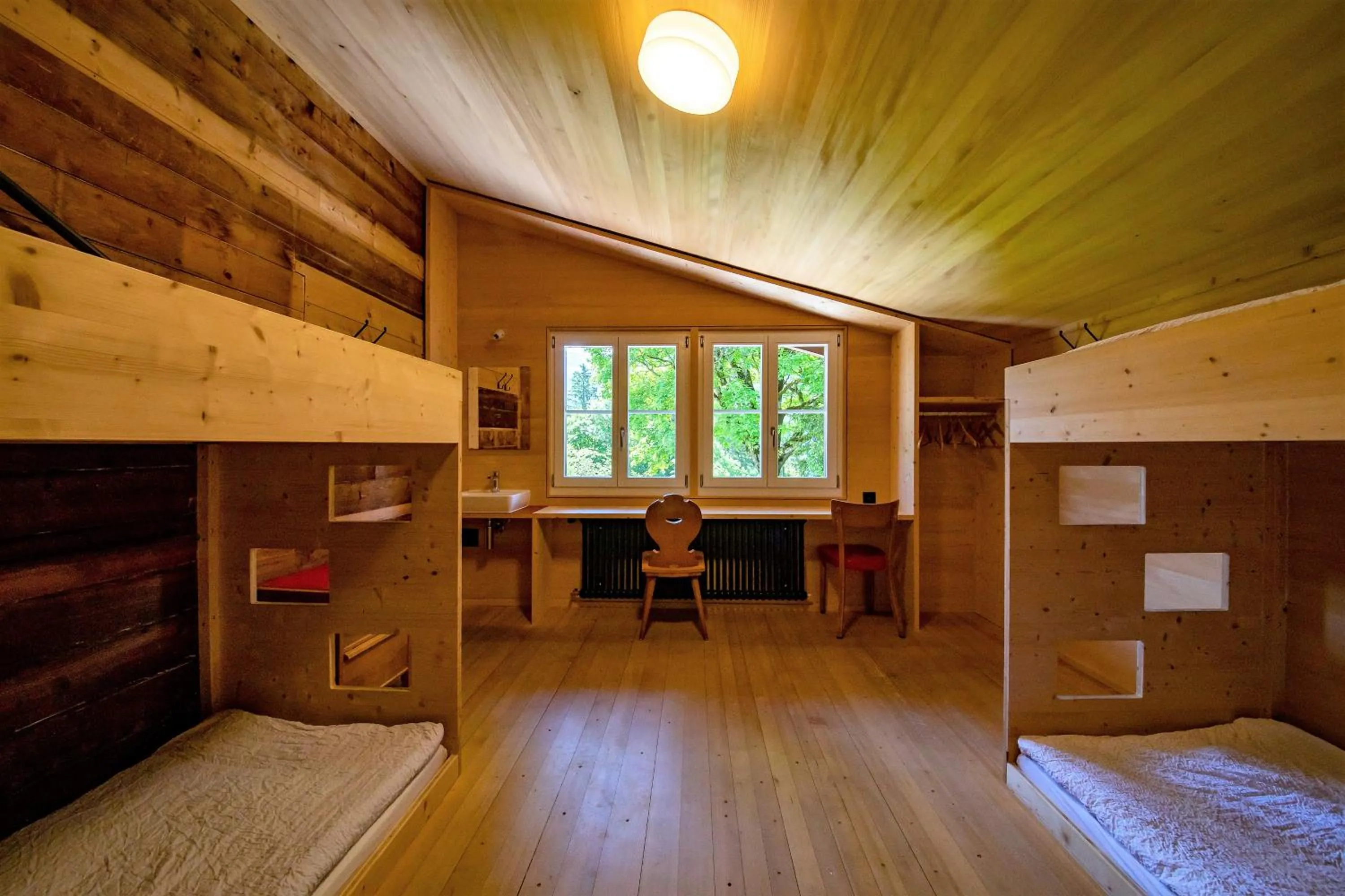 Quadruple Room with Shared Bathroom in Naturfreunde Hostel Grindelwald