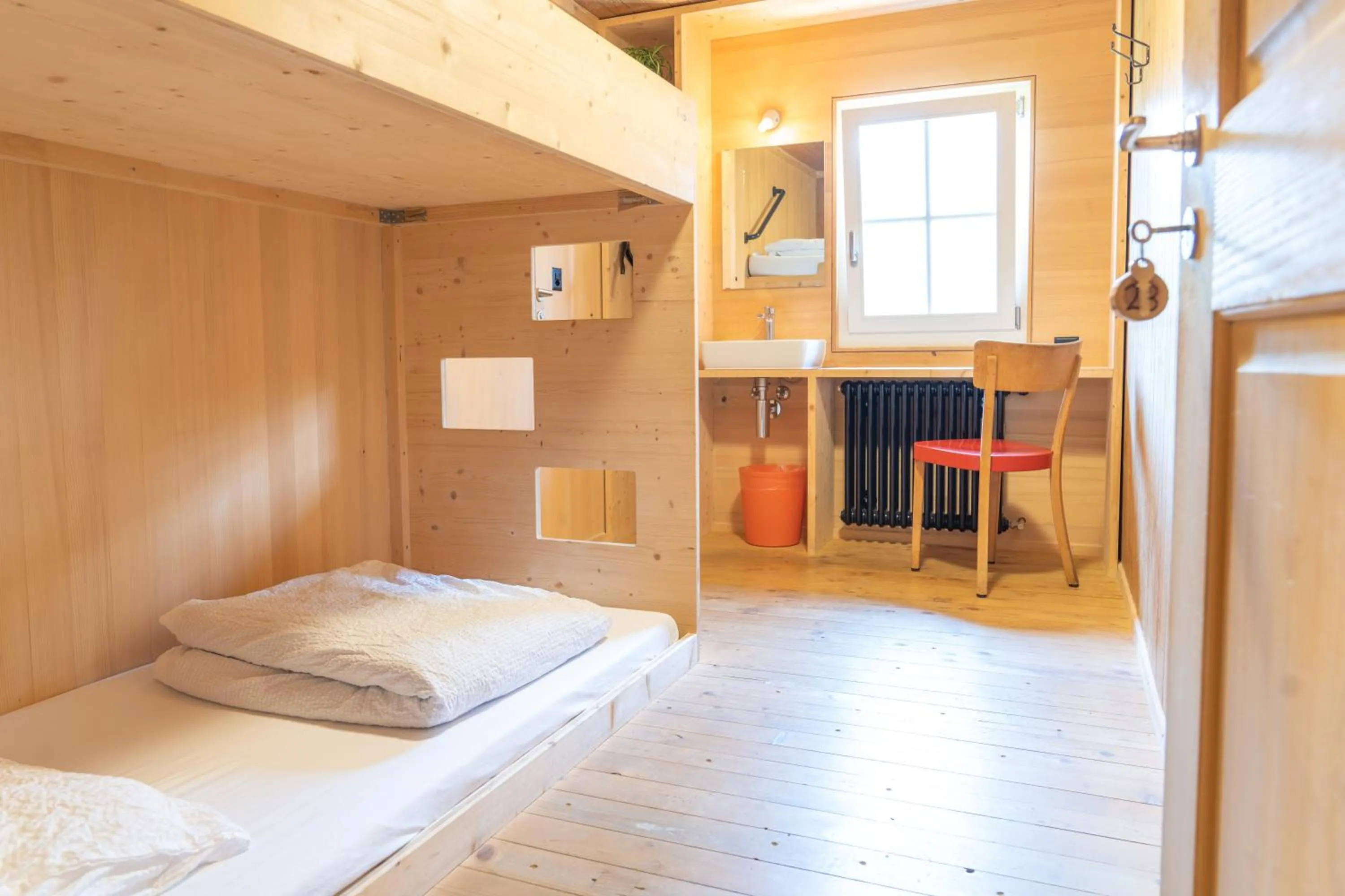 Twin Room with Shared Bathroom in Naturfreunde Hostel Grindelwald