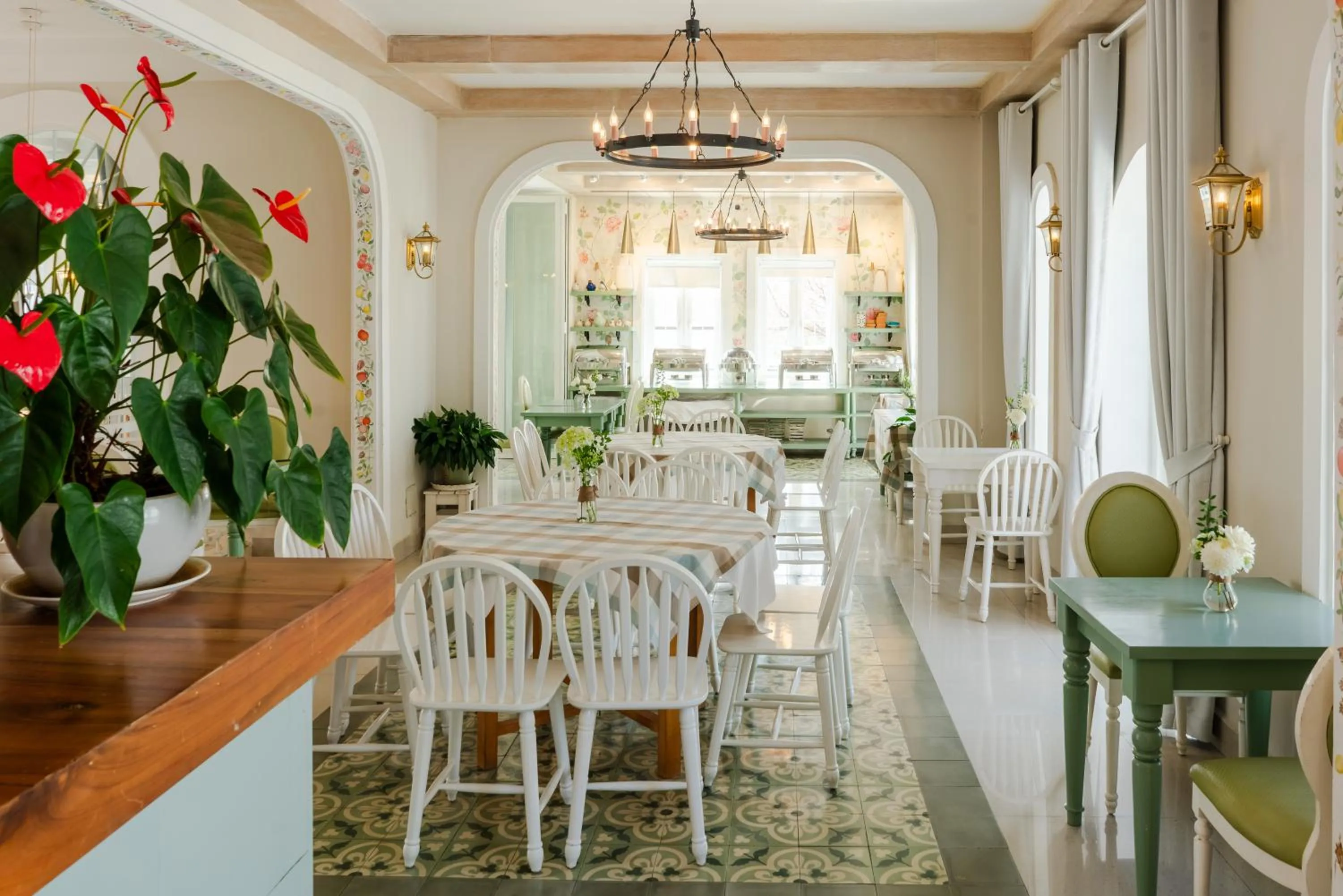 Restaurant/places to eat in Dalat De Charme Village