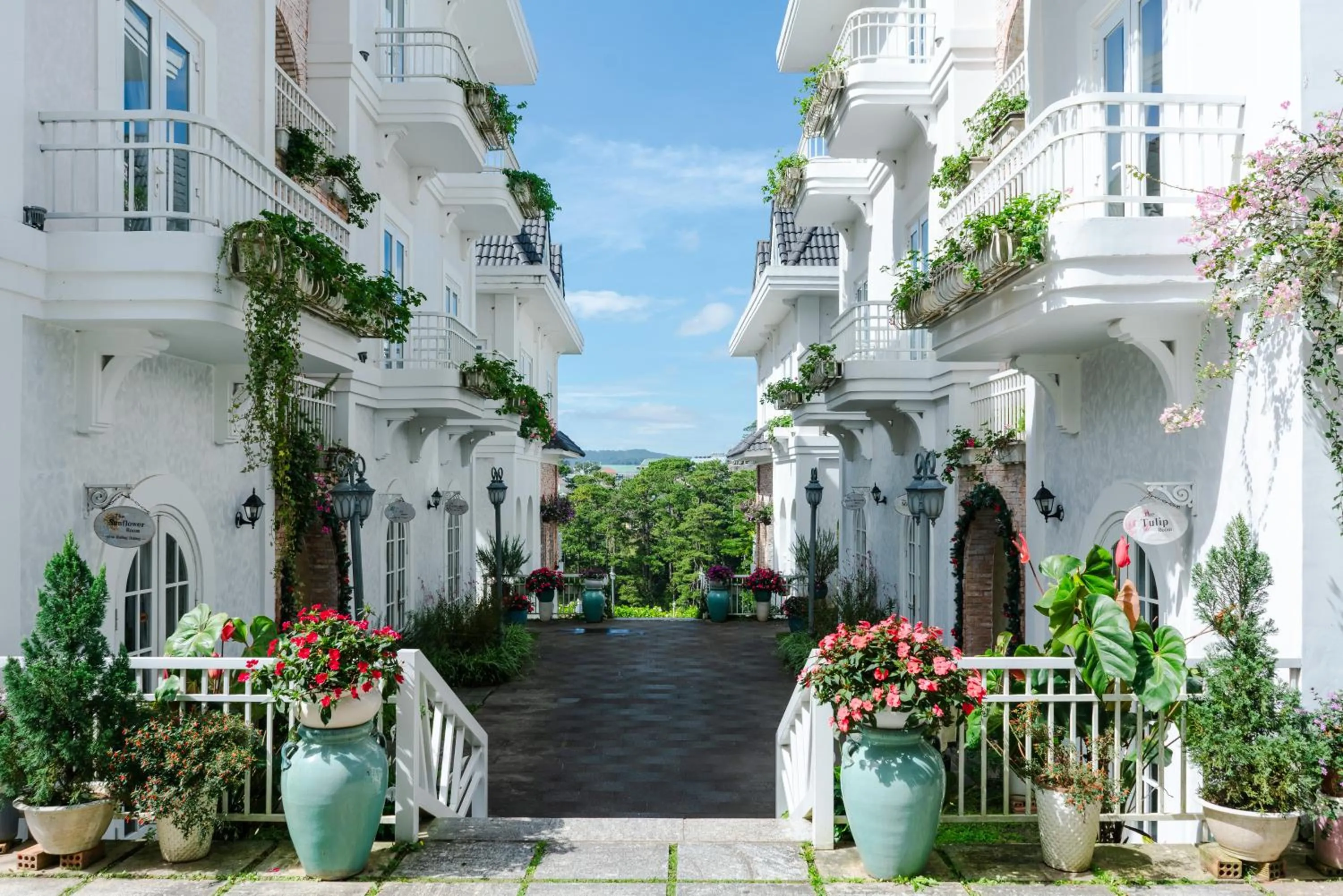 Property building in Dalat De Charme Village