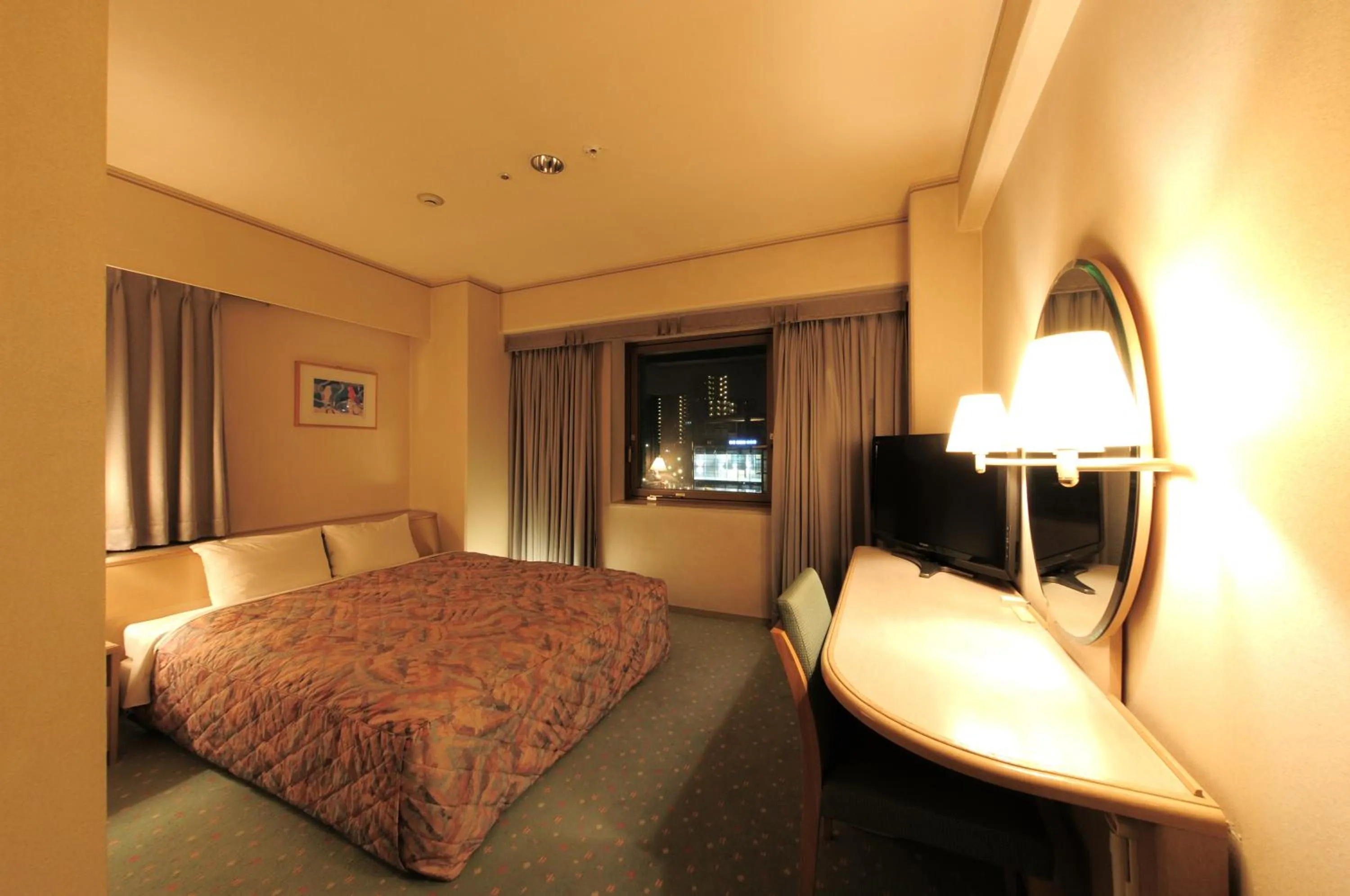 Bed in Takarazuka Washington Hotel