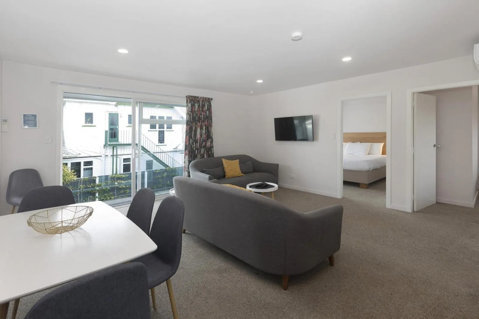 Living room, Bed in The Adelphi