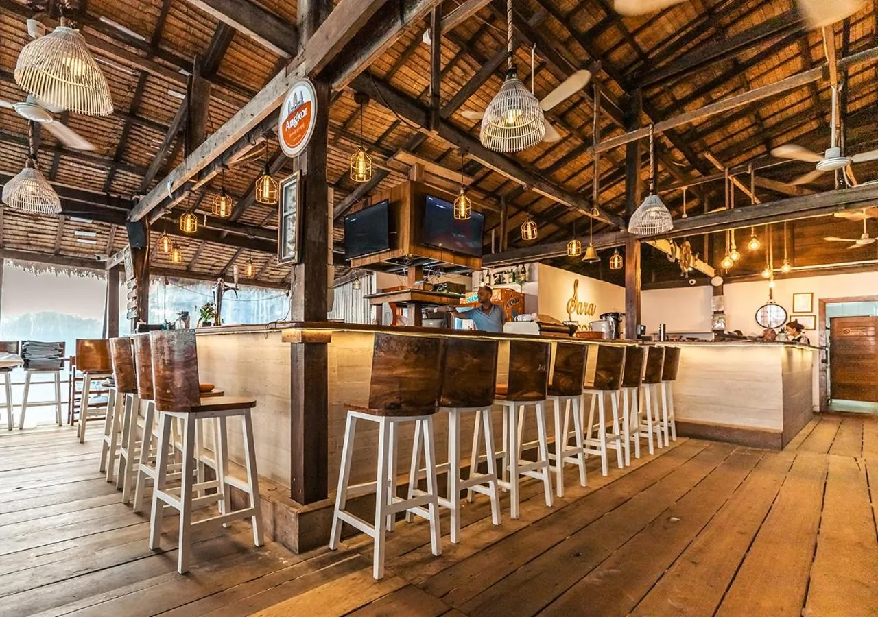 Restaurant/places to eat in Sara Resort