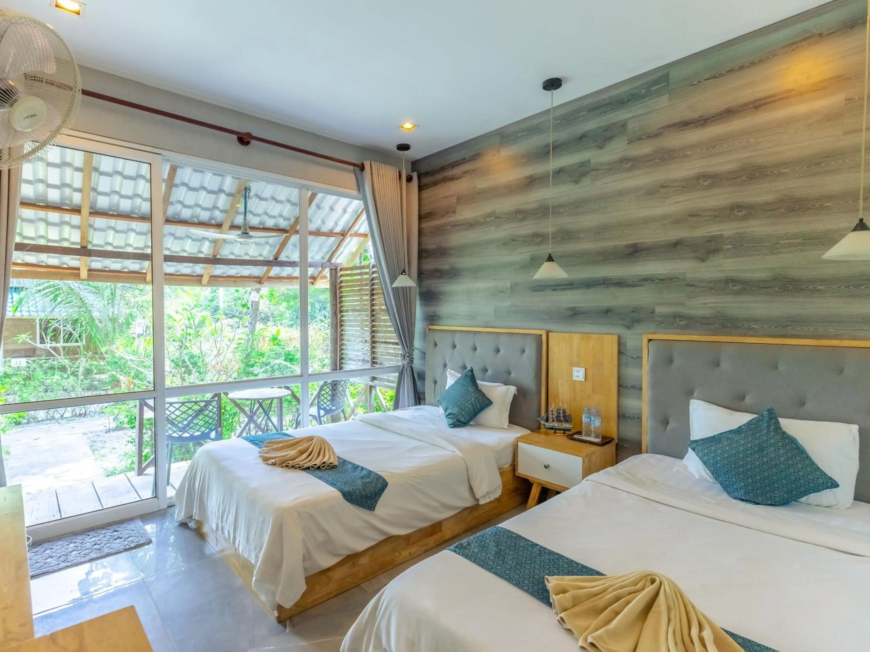 Photo of the whole room, Bed in Sara Resort