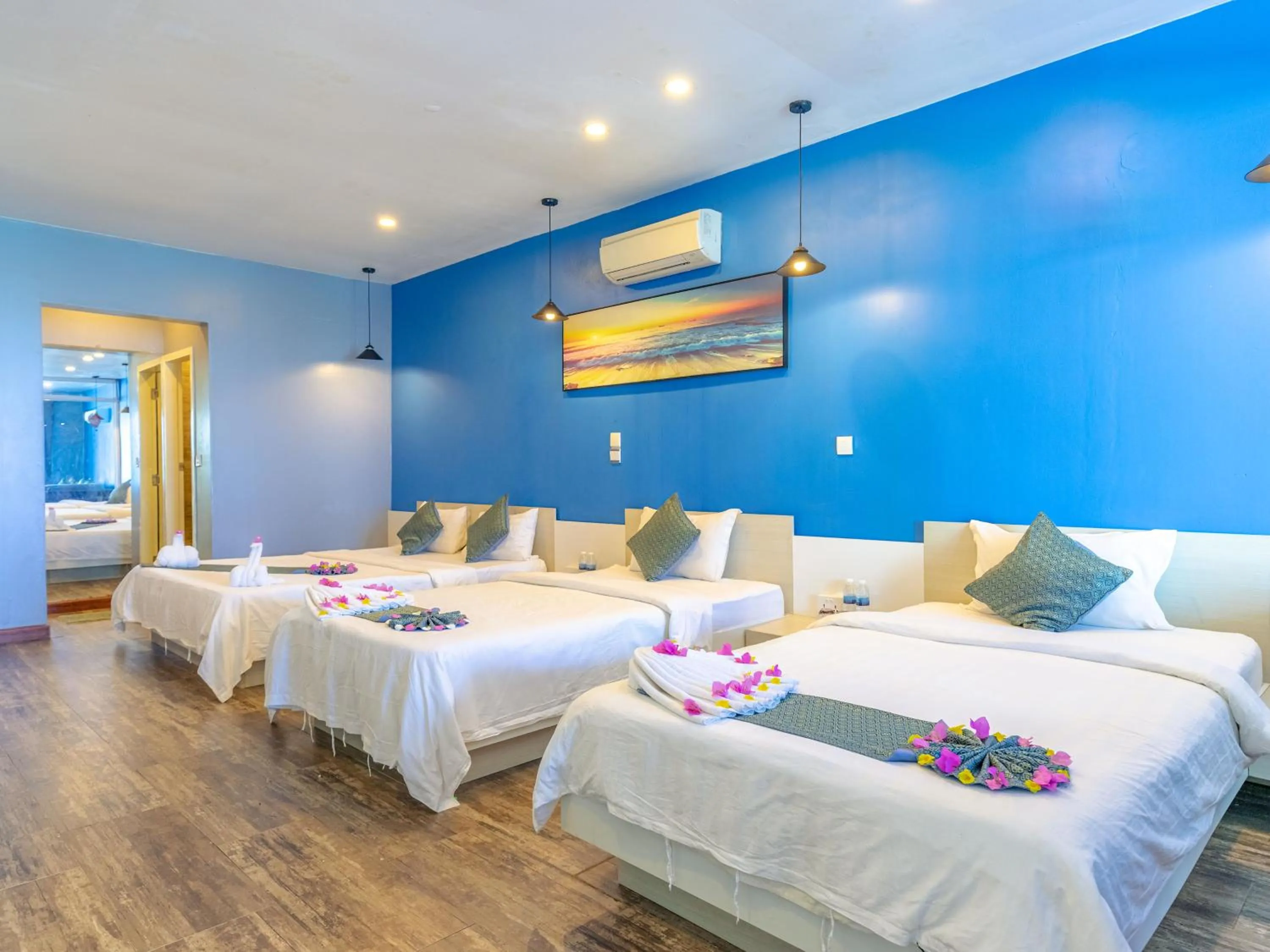 Photo of the whole room, Bed in Sara Resort