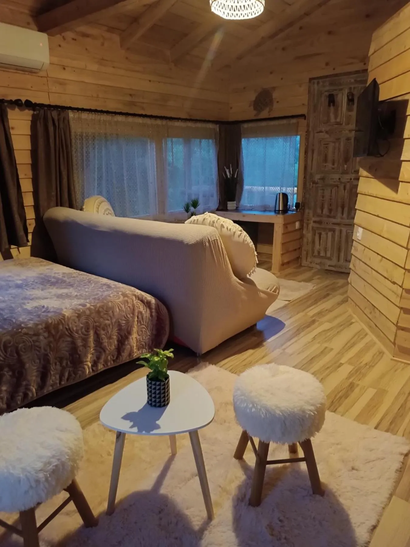 Bed in La Moara Boutique Hotel