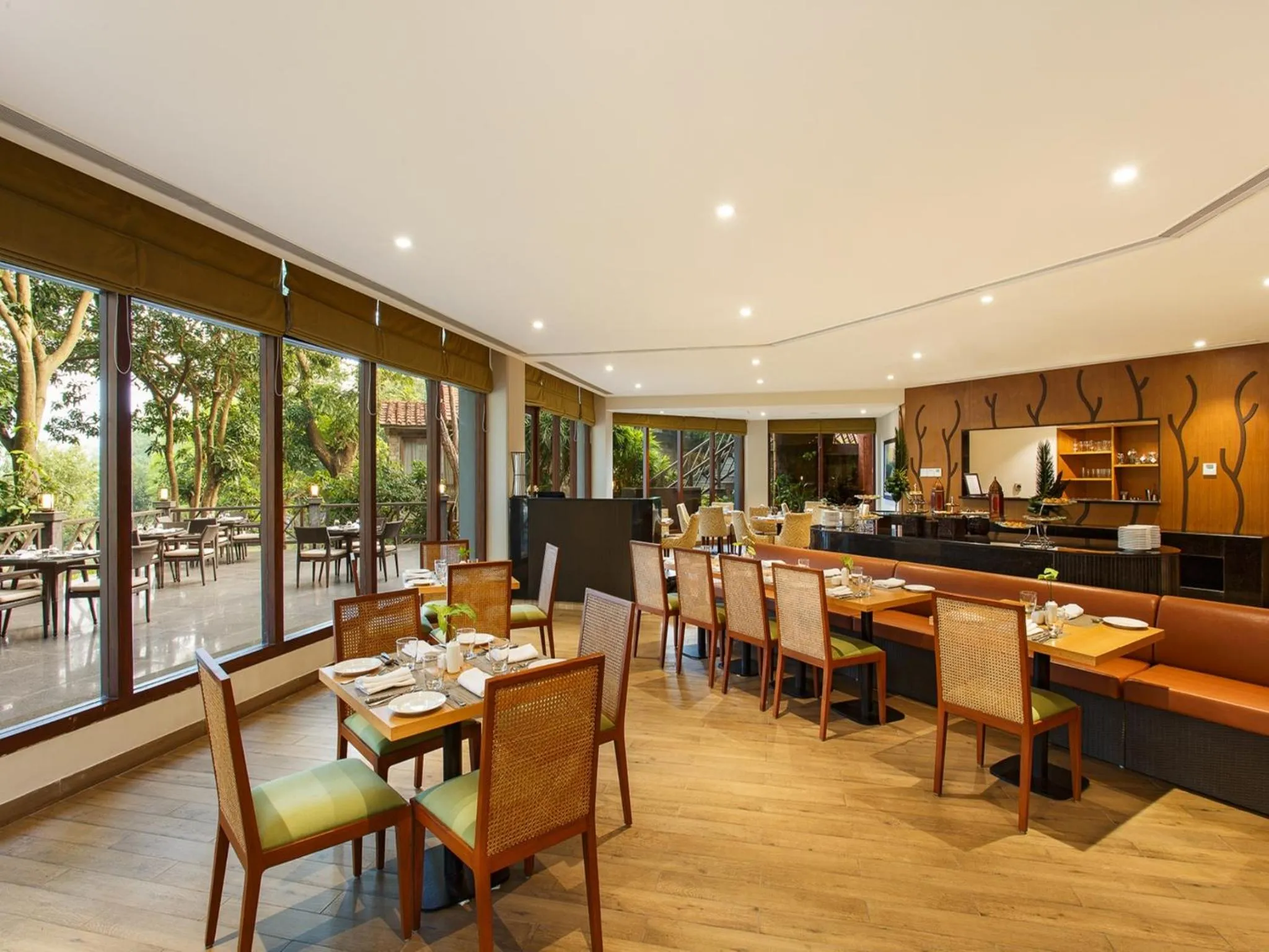 Restaurant/places to eat in Taj Corbett Resort and Spa Uttarakhand