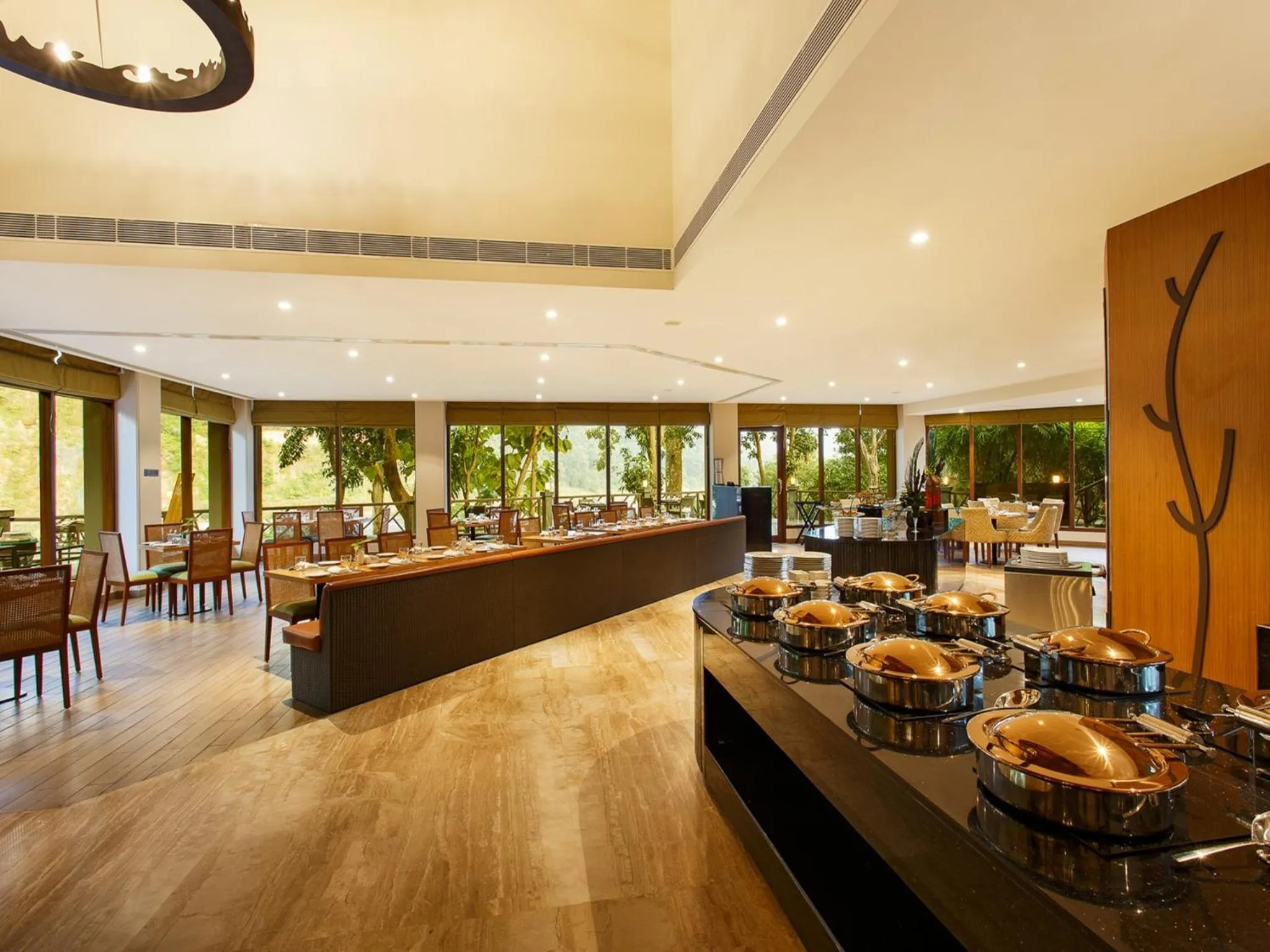 Restaurant/places to eat in Taj Corbett Resort and Spa Uttarakhand
