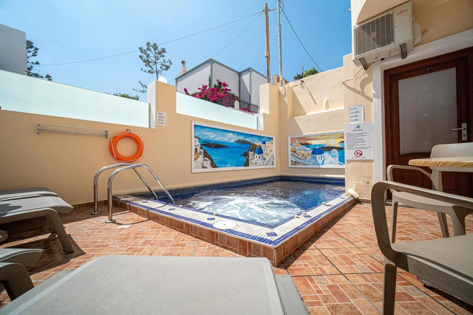 Swimming pool in Antonia Apartments