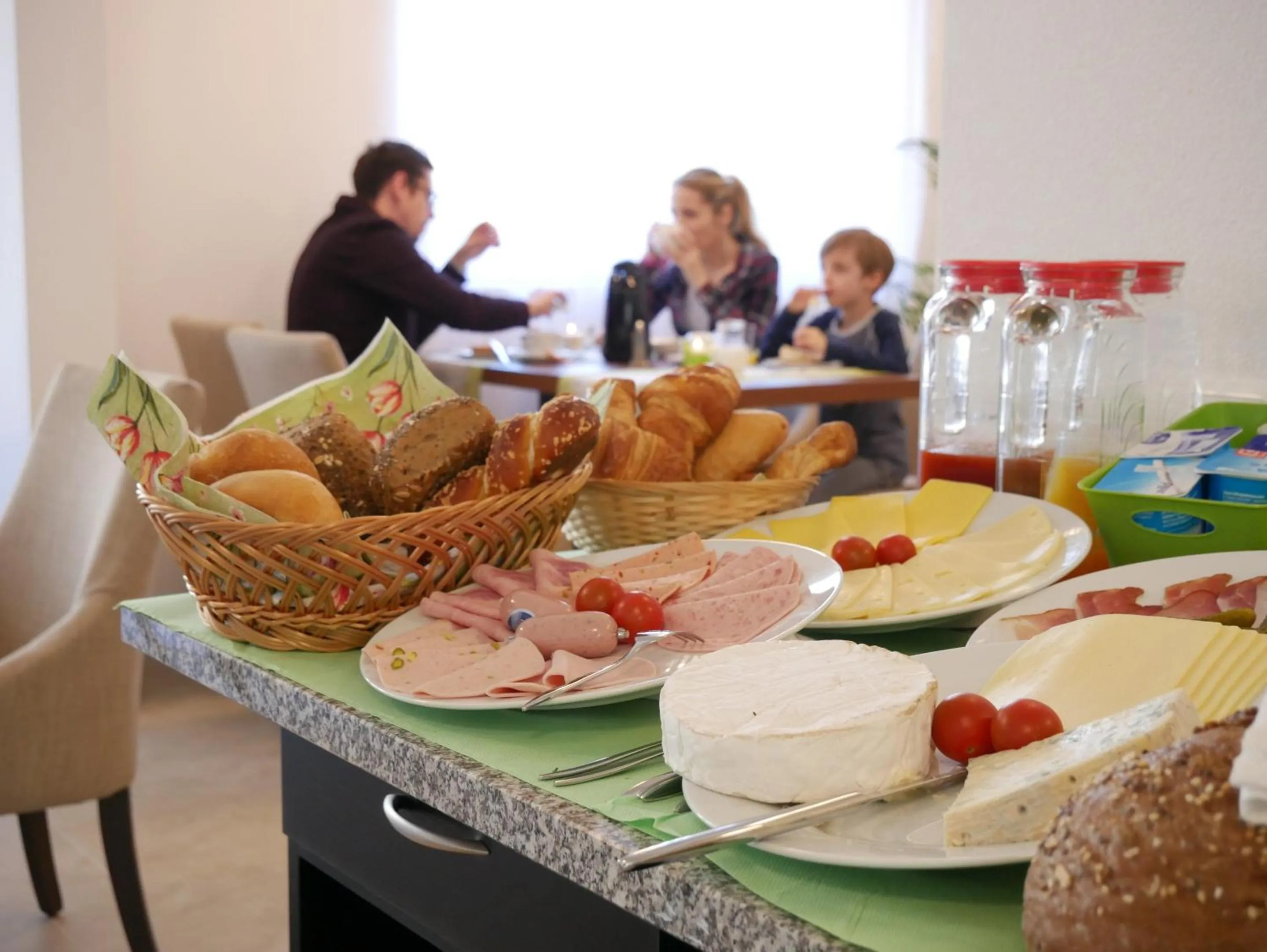 Breakfast in Hotel & Mühlenapartments