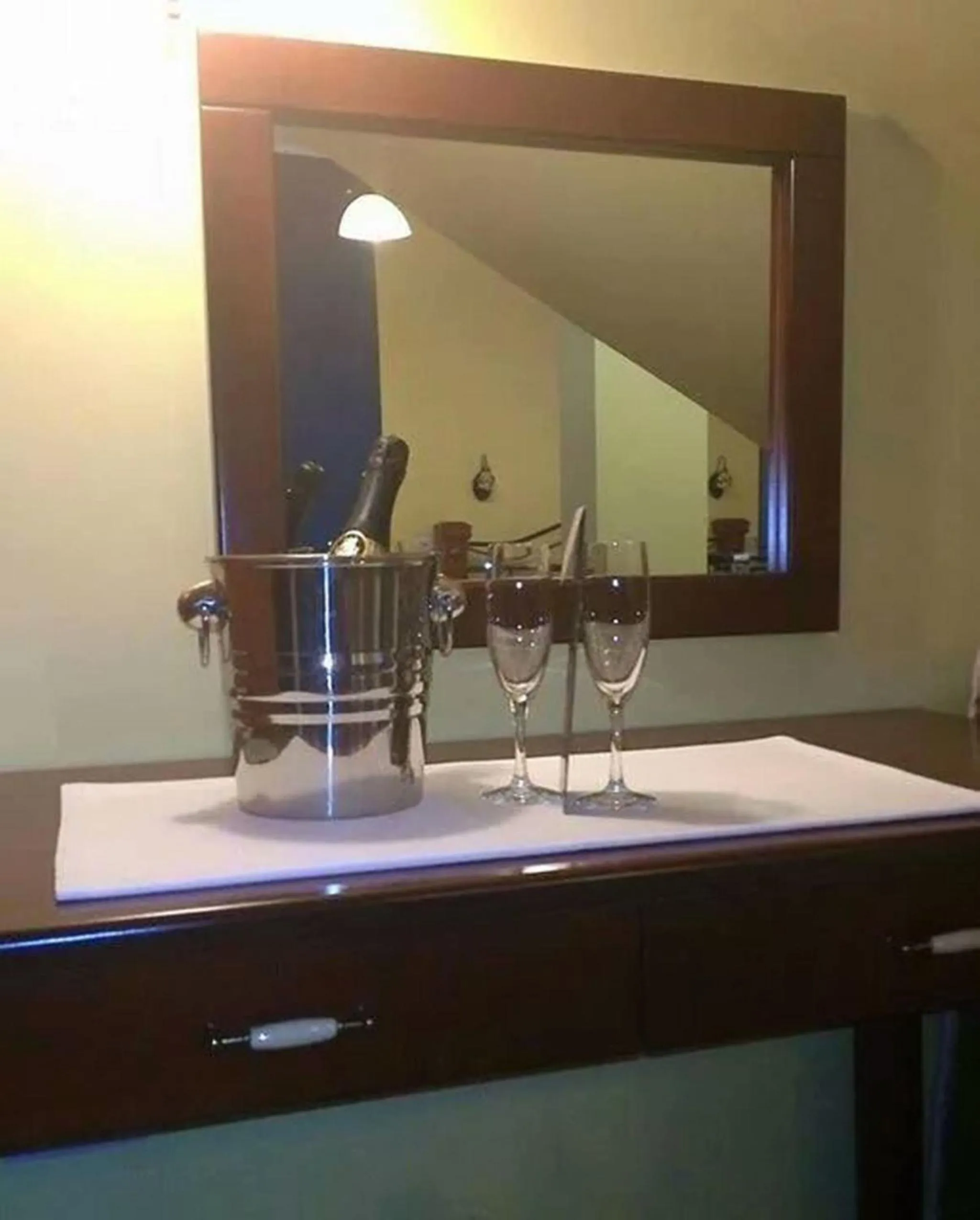 Decorative detail in Hotel Laguna